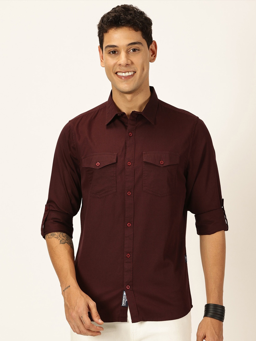 

Provogue Premium Slim Fit Spread Collar Roll Up Sleeves Pure Cotton Casual Shirt, Maroon