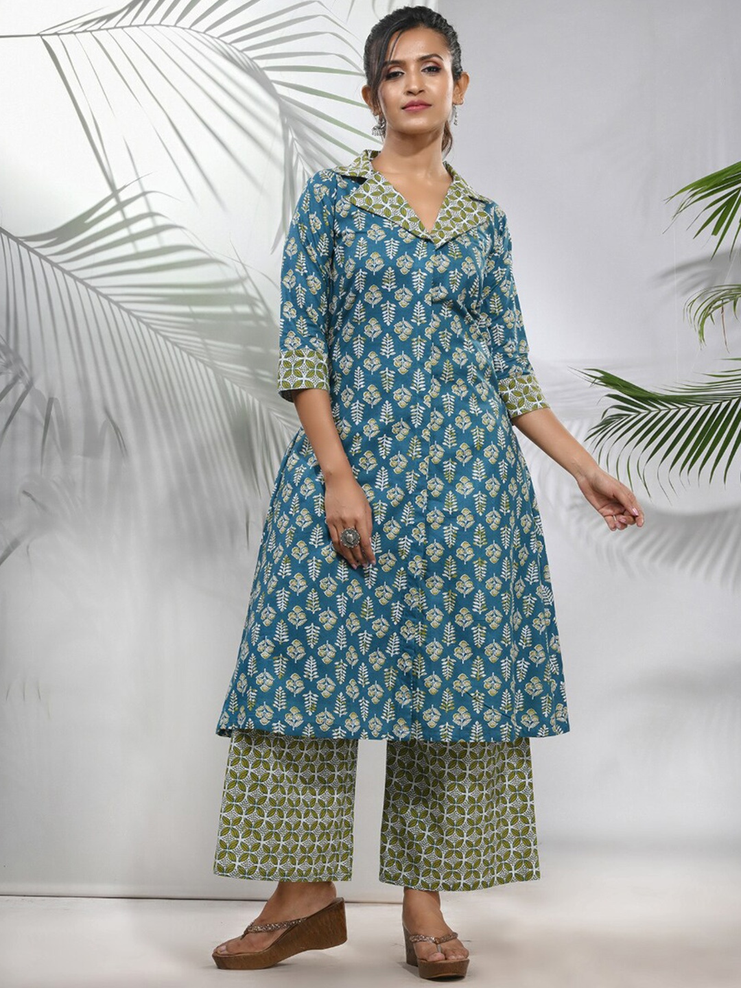 

Charukriti Women Floral Printed Regular Pure Cotton Kurta with Palazzos, Blue