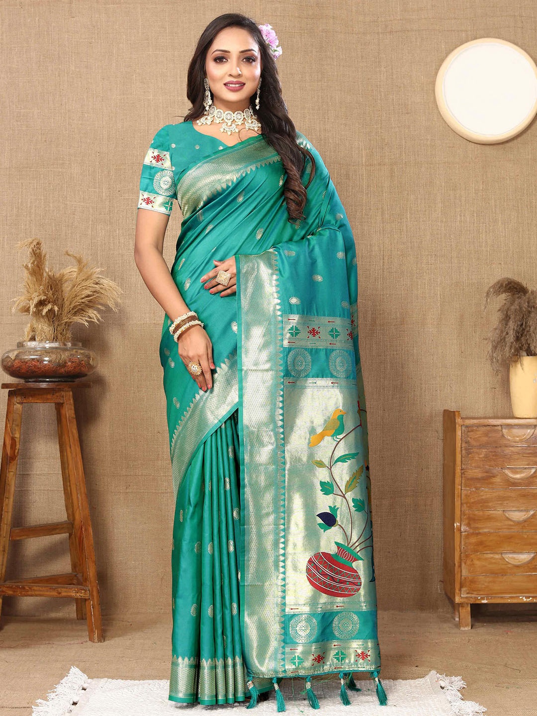 

ZILVIRA Woven Design Zari Pure Silk Paithani Saree, Teal