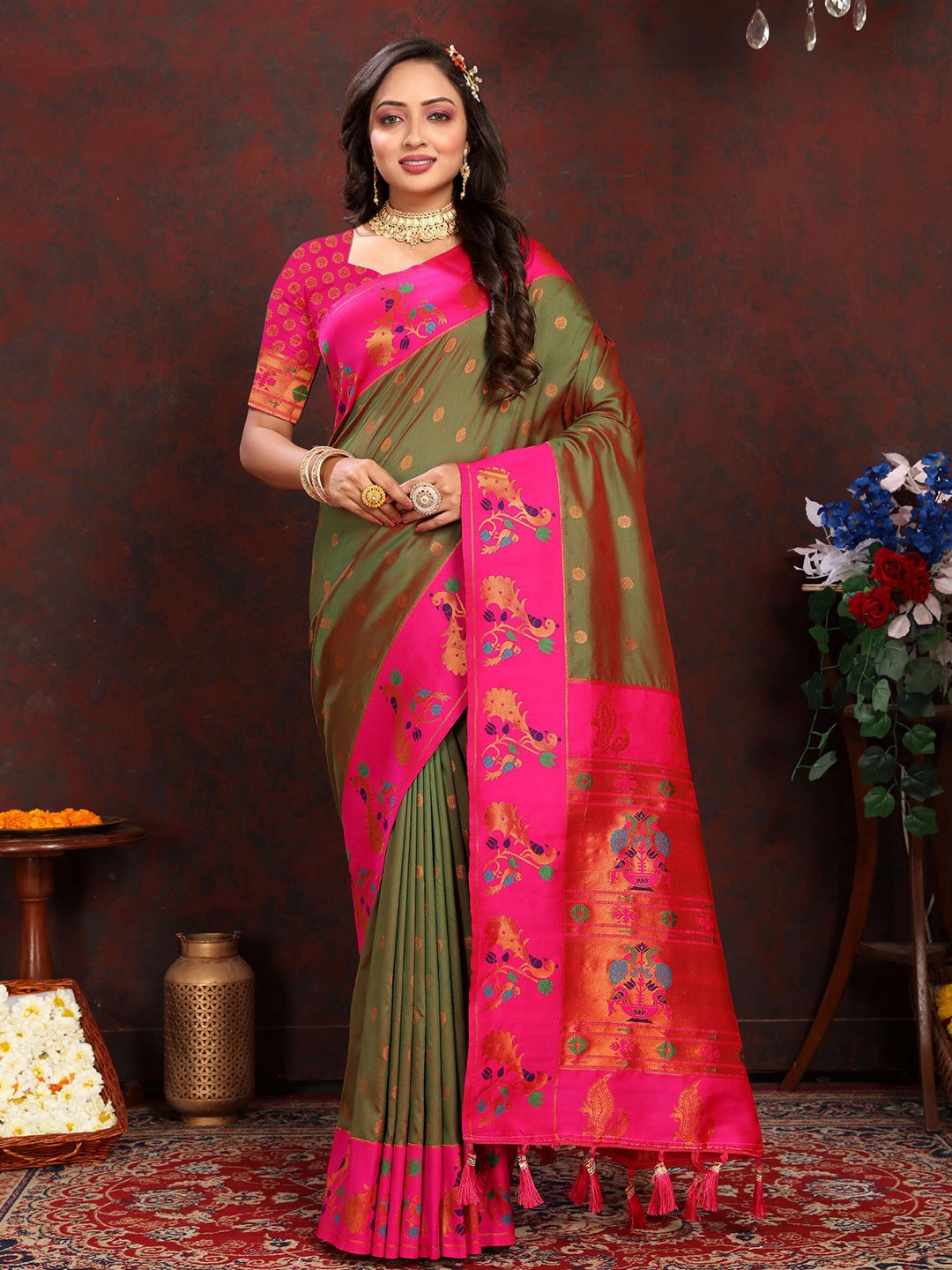 

ZILVIRA Woven Design Zari Pure Silk Paithani Saree, Sea green