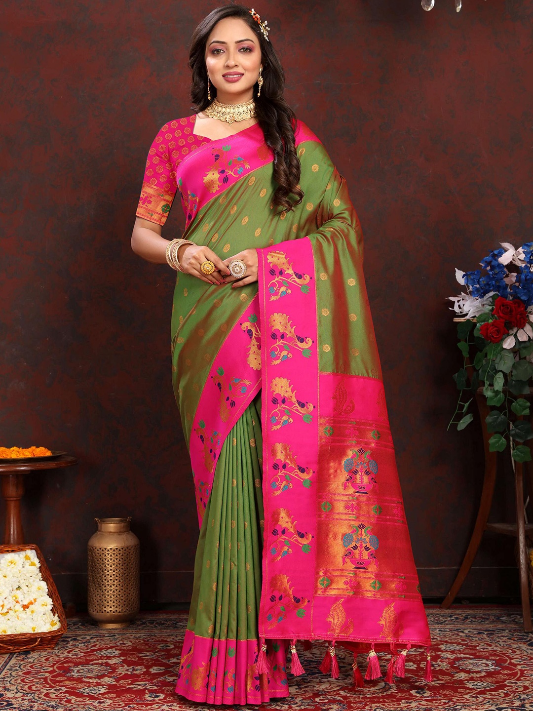 

ZILVIRA Ethnic Motifs Woven Design Zari Pure Silk Paithani Saree, Green