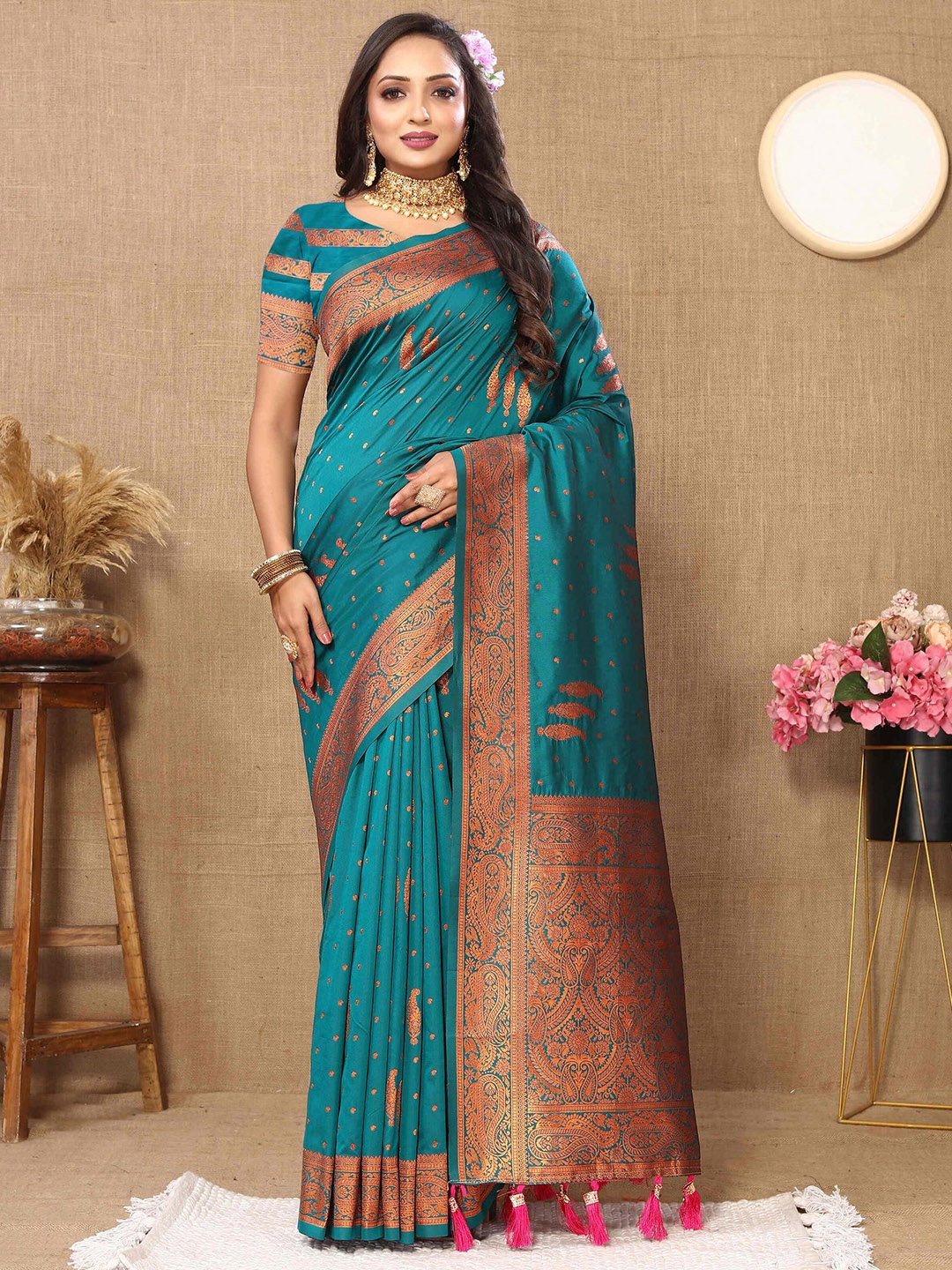 

ZILVIRA Woven Design Zari Banarasi Saree, Teal