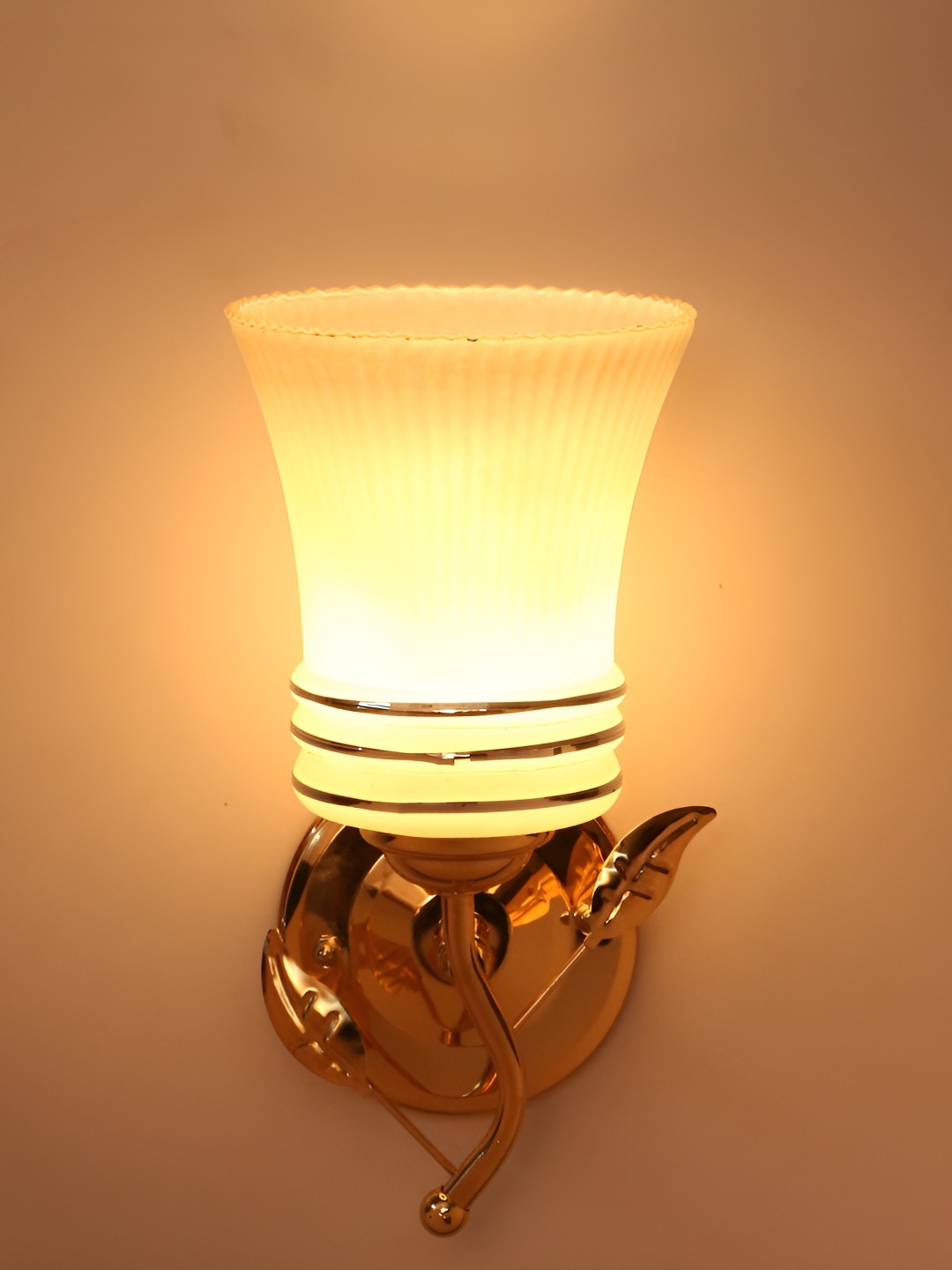 

1ST TIME White & Gold-Toned Textured Glass Traditional Abstract Shaped Shaped Wall Lamp