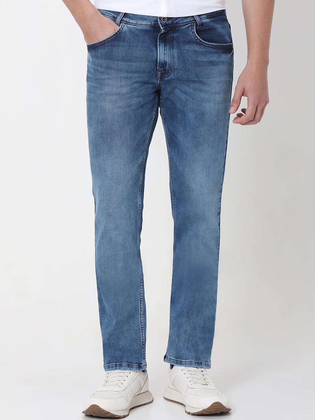 

Mufti Men Slim Fit Clean Look Heavy Fade Stretchable Jeans, Blue