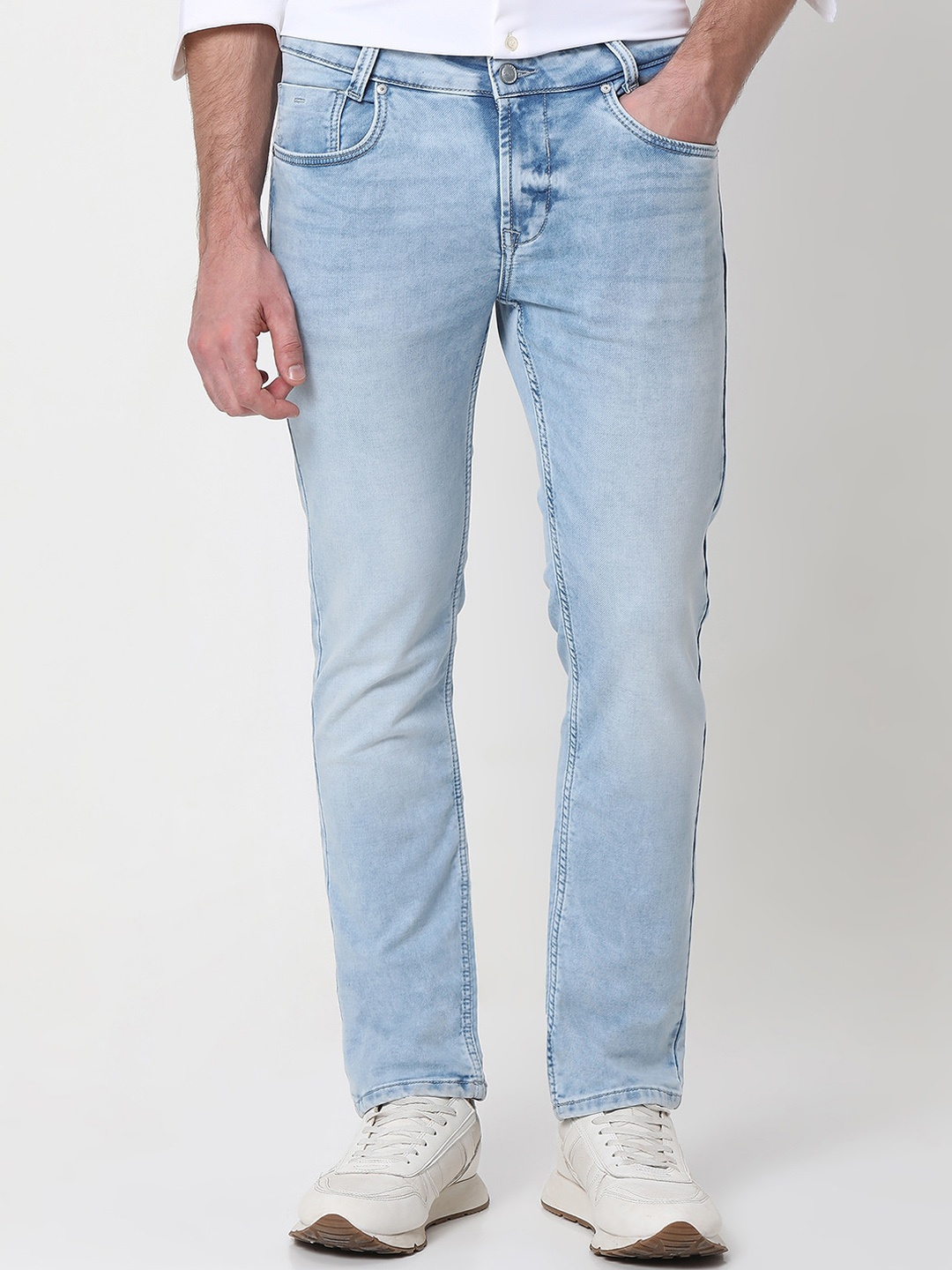 

Mufti Men Slim Fit Heavy Fade Clean Look Stretchable Jeans, Blue