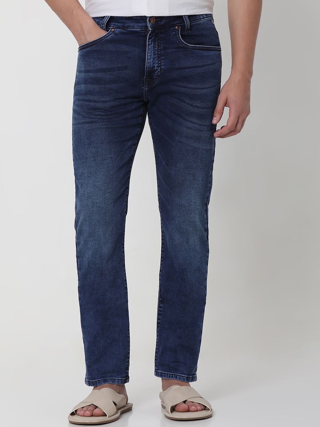 

Mufti Men Comfort Straight Fit Clean Look Light Fade Stretchable Jeans, Navy blue