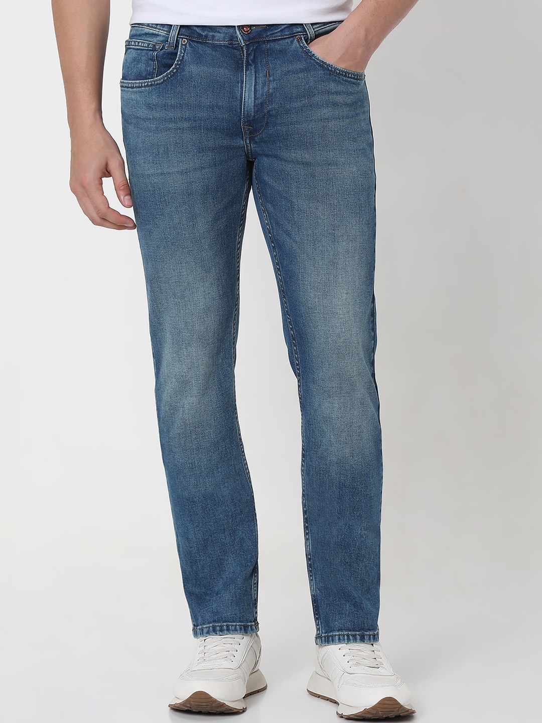 

Mufti Men Slim Fit Heavy Fade Clean Look Stretchable Jeans, Blue