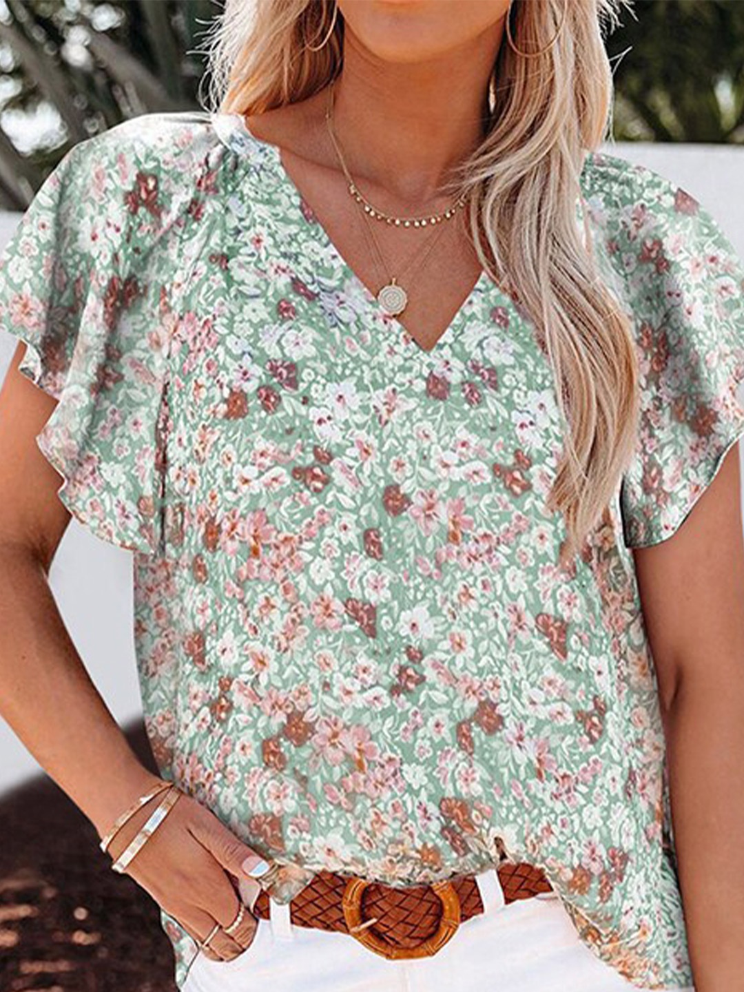 

StyleCast x Revolte Floral Print Flutter Sleeve Top, Green