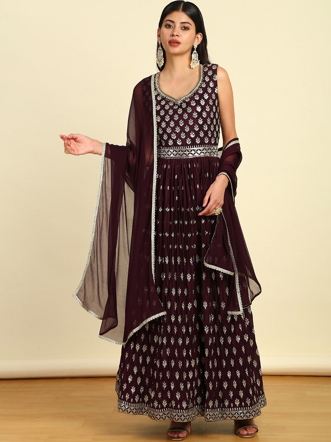 

Soch Floral Embroidered Regular Sequinned Kurta with Churidar & Dupatta, Maroon