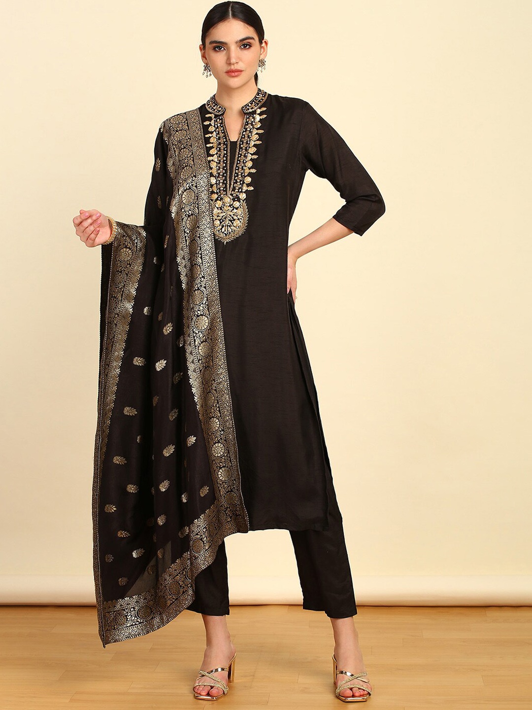 

Soch Embroidered Zardozi Straight Kurta & Trousers With Dupatta, Black