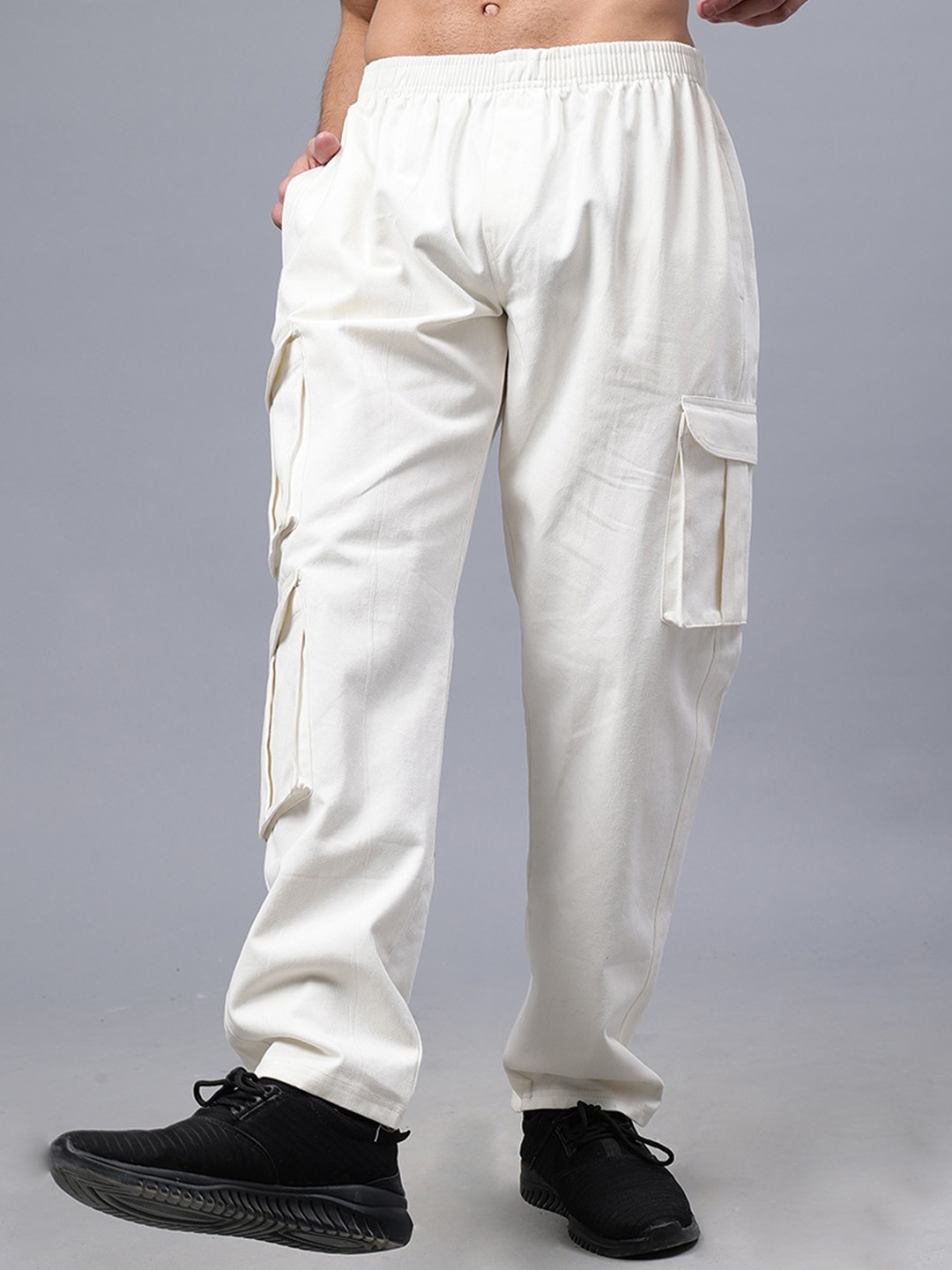 

Mad Over Print Men Relaxed Easy Wash Cotton Cargos, Off white