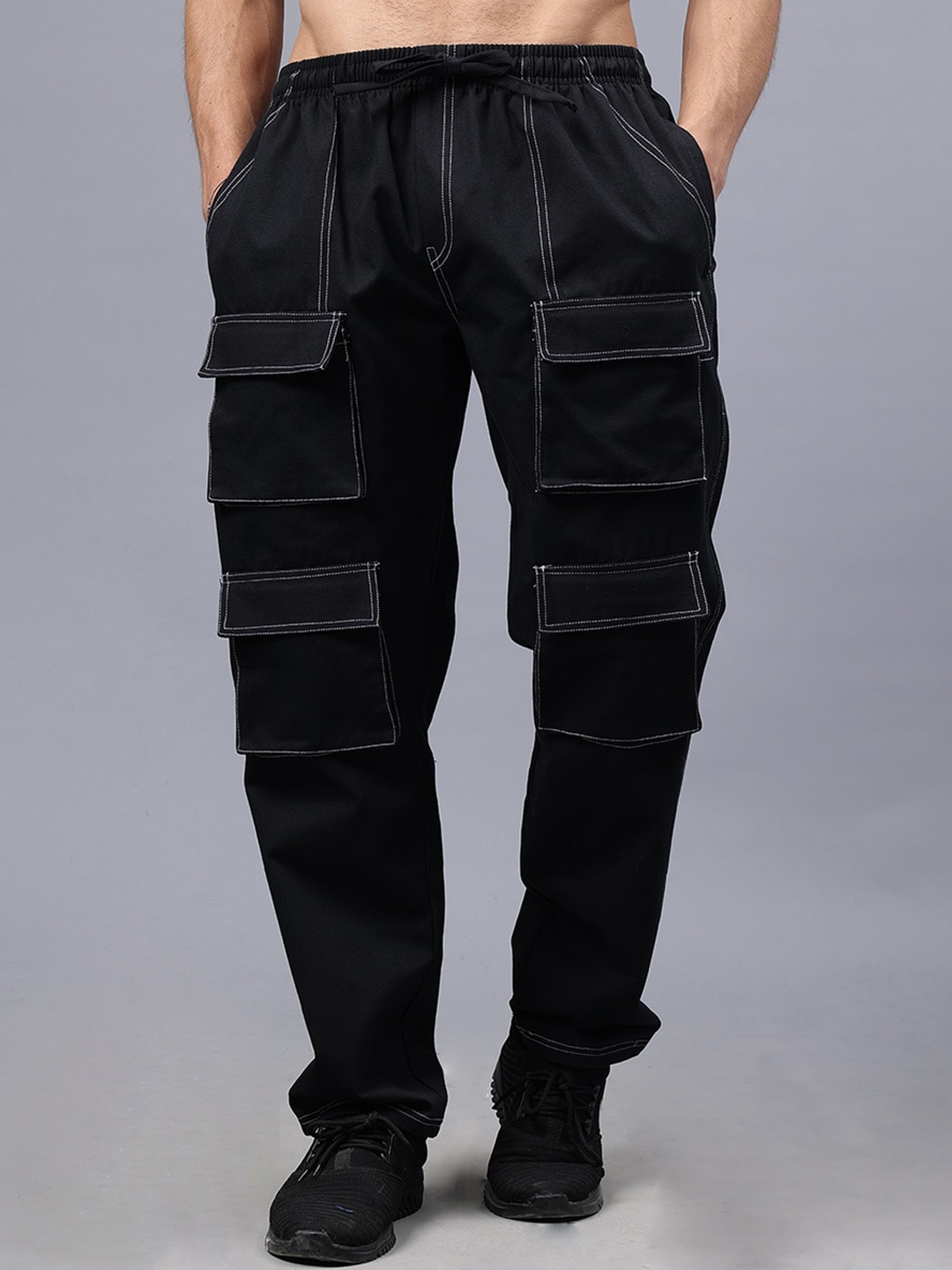 

Mad Over Print Men Relaxed Easy Wash Cotton Cargos, Black