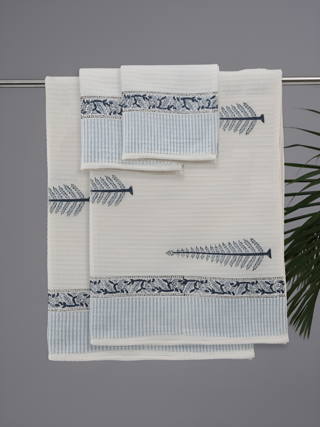 

Peepul Tree Piece of 4 White & Blue Floral Block Printed Cotton Hand&Bath Waffle Towels
