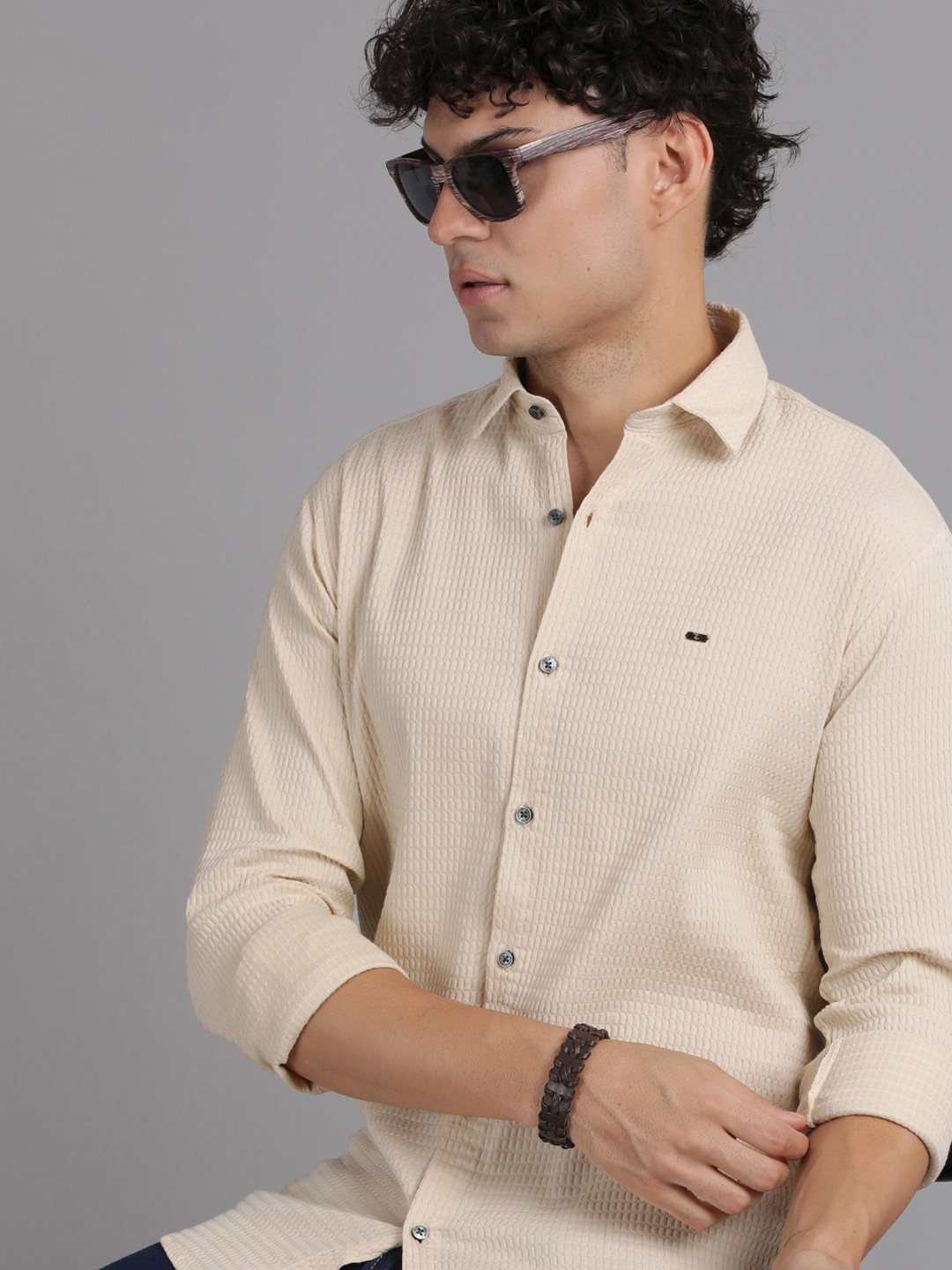 Volume Zero Self Design Standard Long Sleeves Casual Shirt, Cream