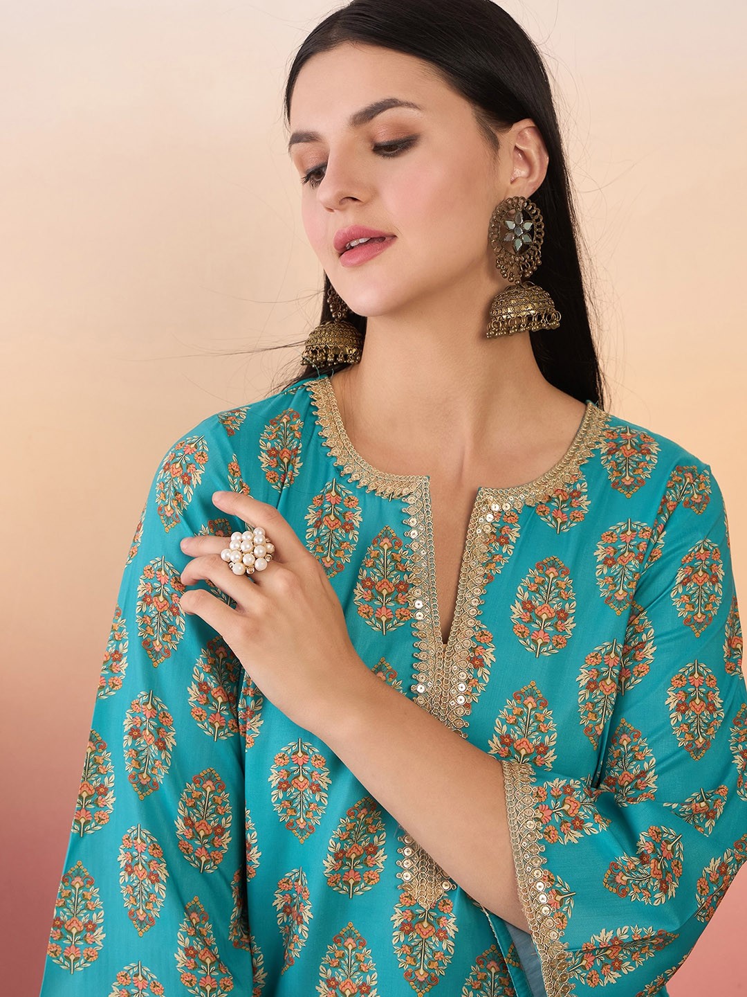

Anouk Floral Printed Round Neck Straight Kurta with Palazzos, Blue
