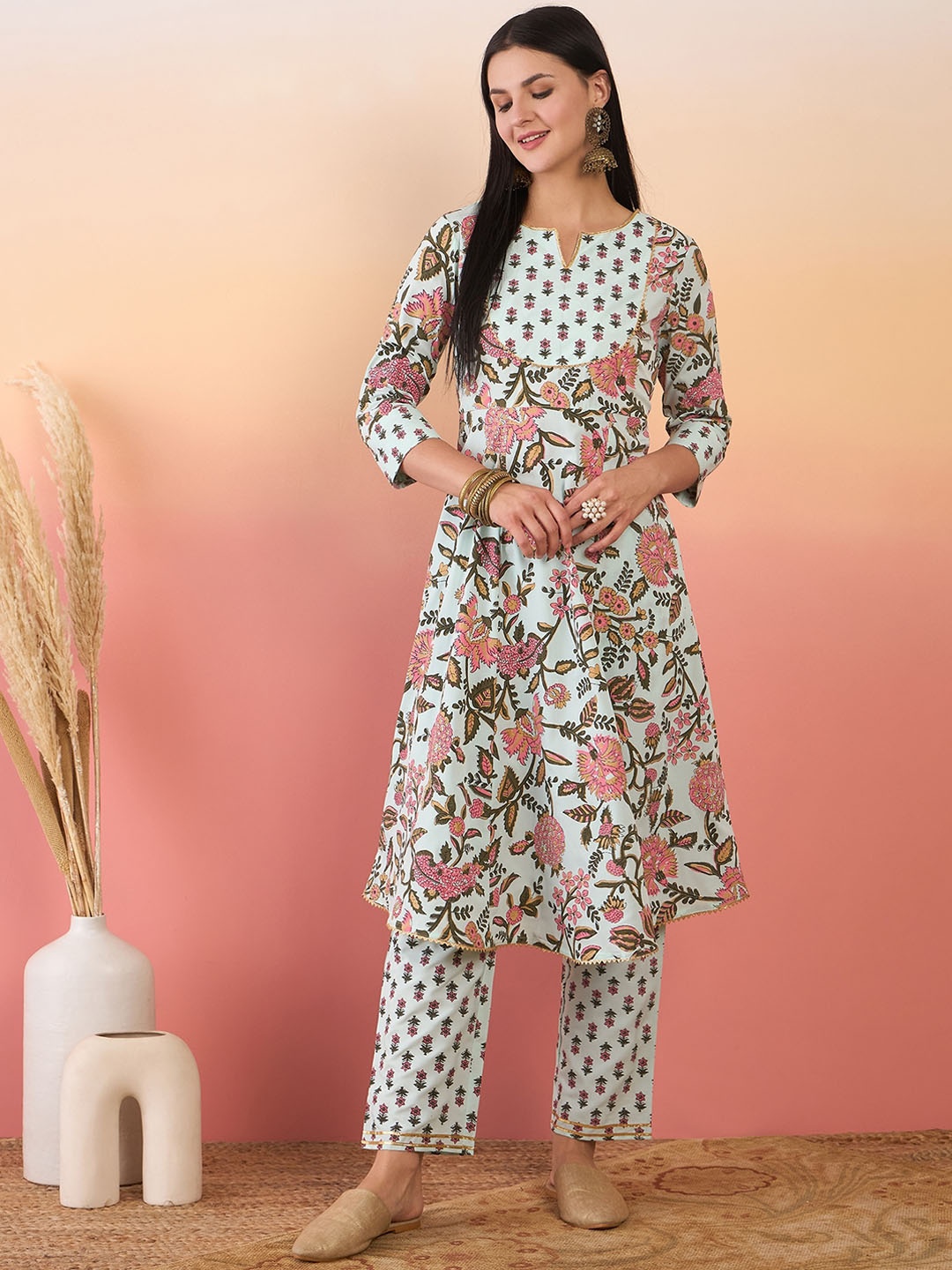 

Anouk Women Floral Printed Regular Kurta with Trousers, Blue