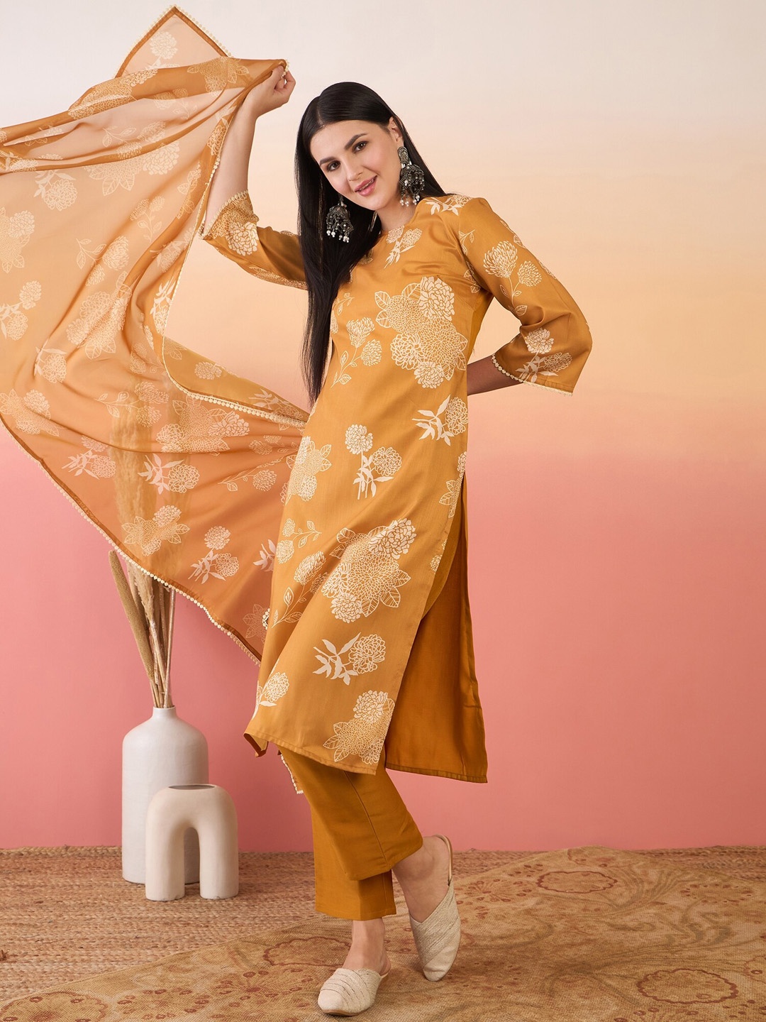 

Anouk Floral Printed Round Neck Straight Kurta with Trousers & Dupatta, Mustard