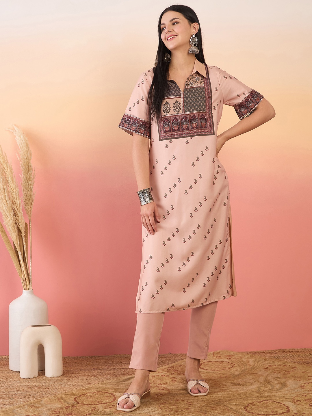 

Anouk Floral Printed Regular Kurta With Trousers, Nude