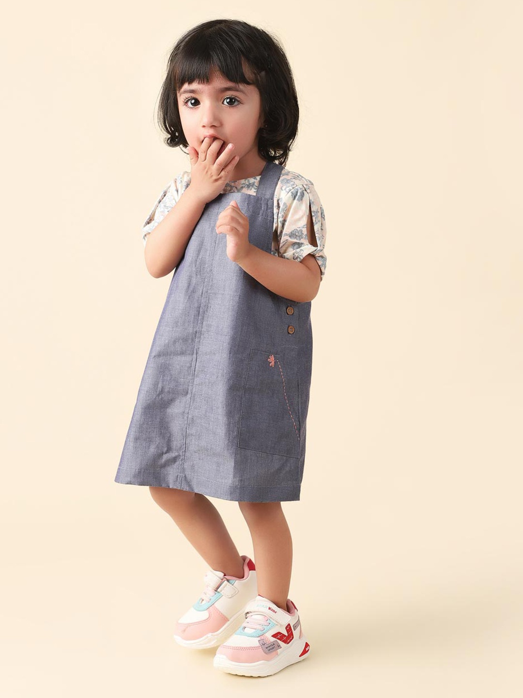 Fabindia Girls Printed Round Neck Cotton T-shirt & Dungaree set, Blue