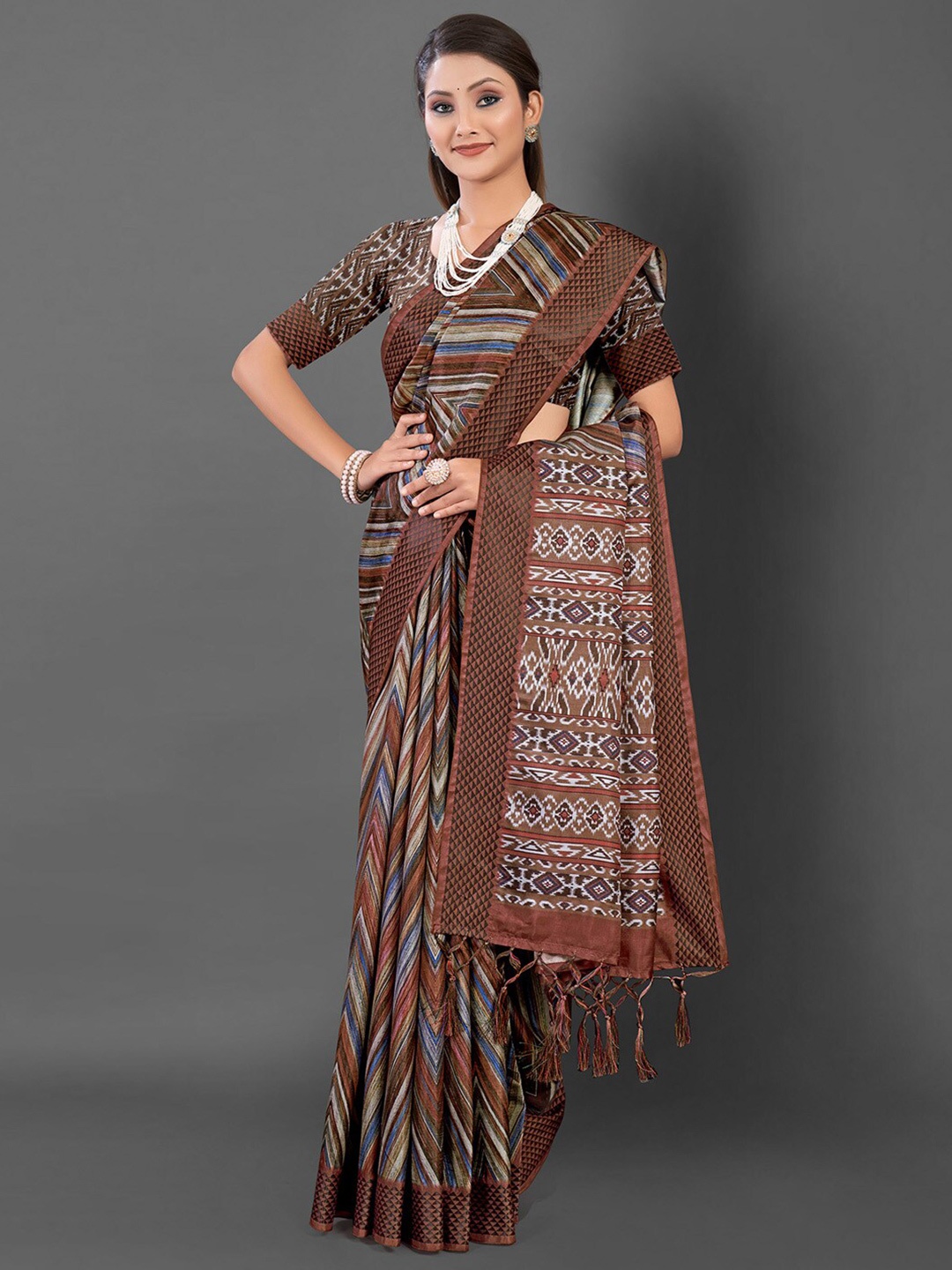 

Mitera Ethnic Motifs Printed Zari Sungudi Saree, Brown
