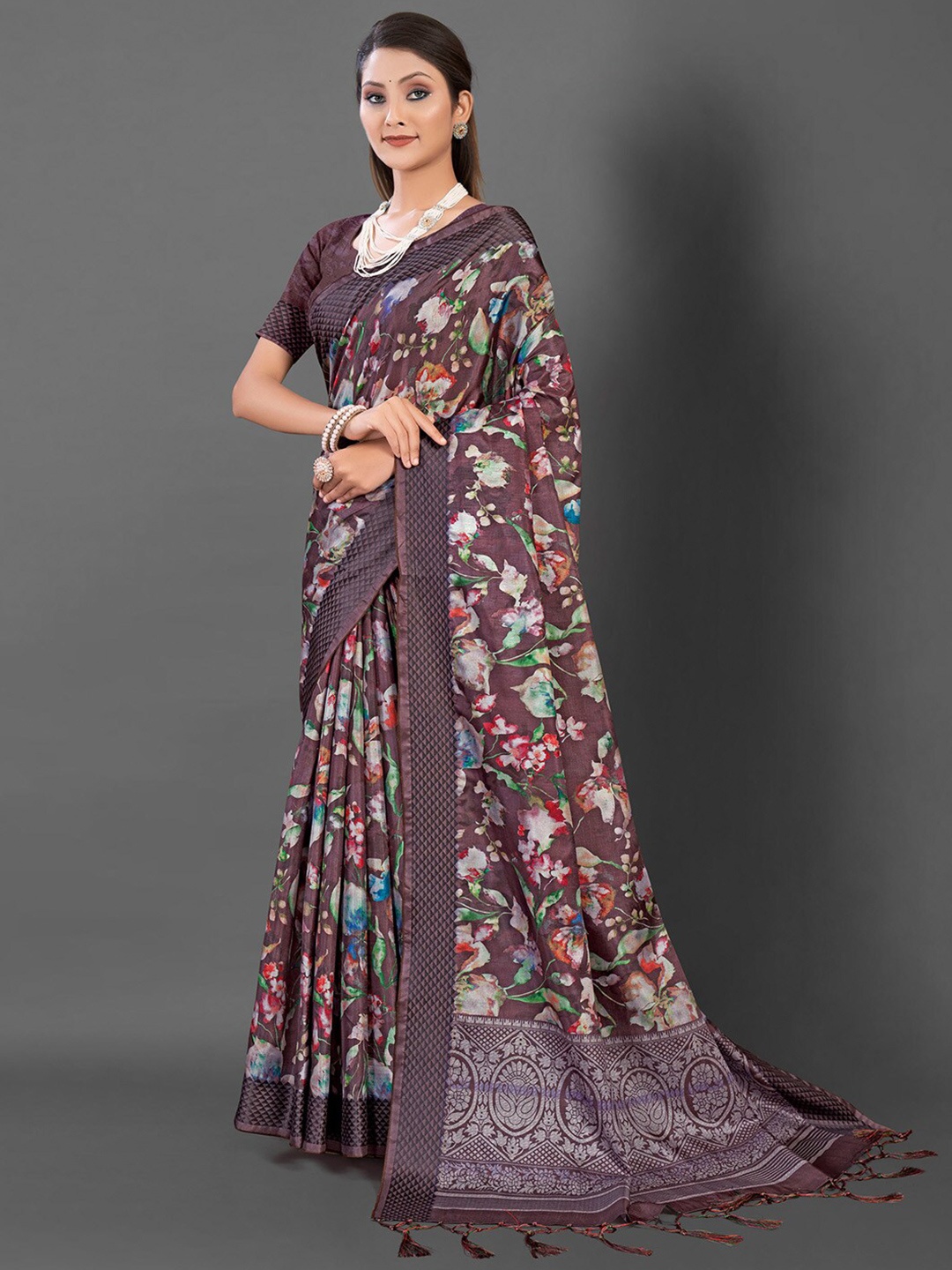 

Mitera Floral Printed Sungudi Saree, Brown