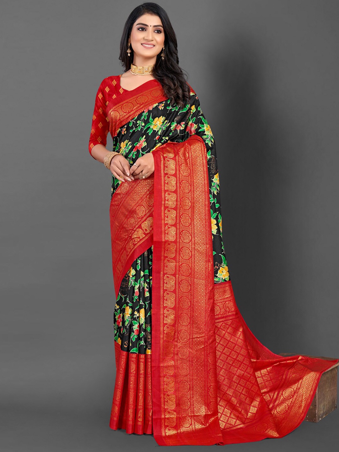 

Mitera Floral Printed Zari Sungudi Saree, Black