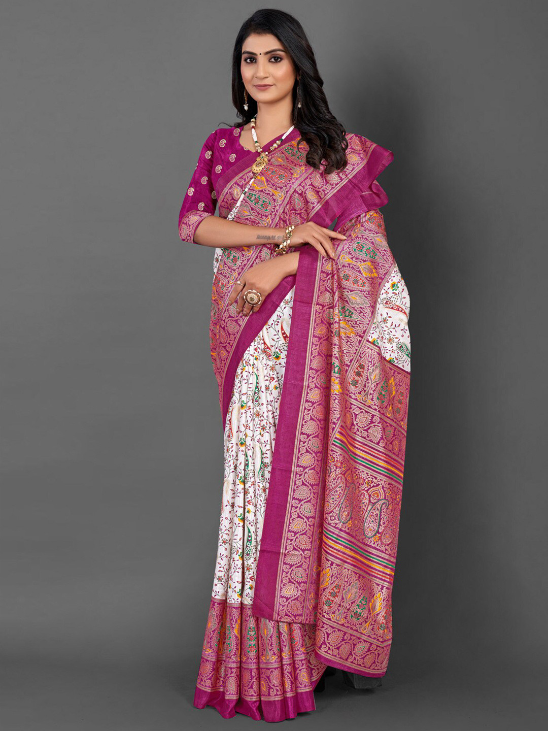

Mitera Floral Printed Zari Sungudi Saree, Off white
