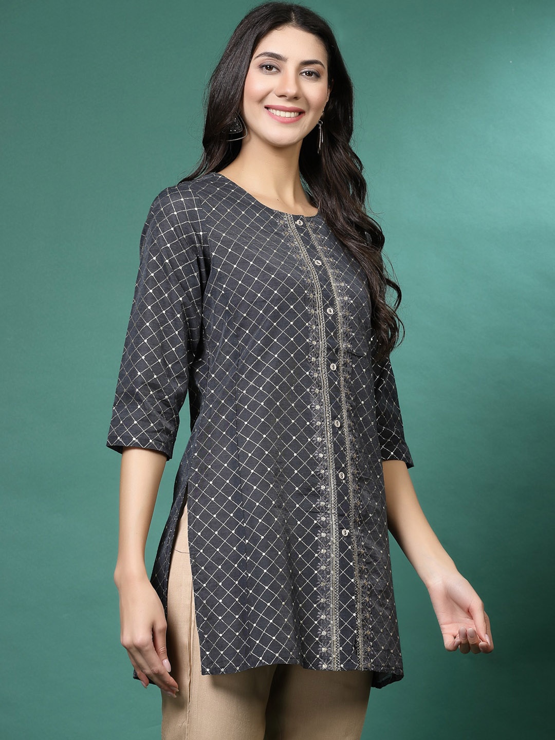 

Sangria Geometric Sequin Embroidered Round Neck Straight Kurti With Trousers, Grey
