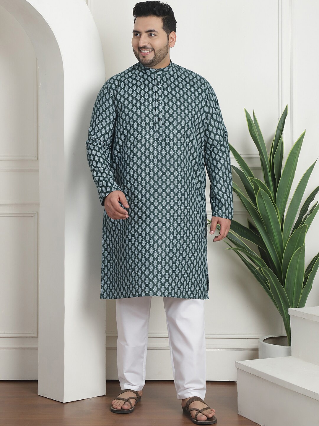 

SOJANYA PLUS Plus Size Ethnic Motifs Printed Straight Kurta with Churidar, Green