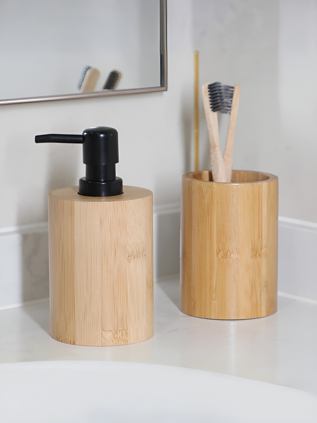 

Anko Brown & Black 2 pieces Wooden Bath Accessories Set