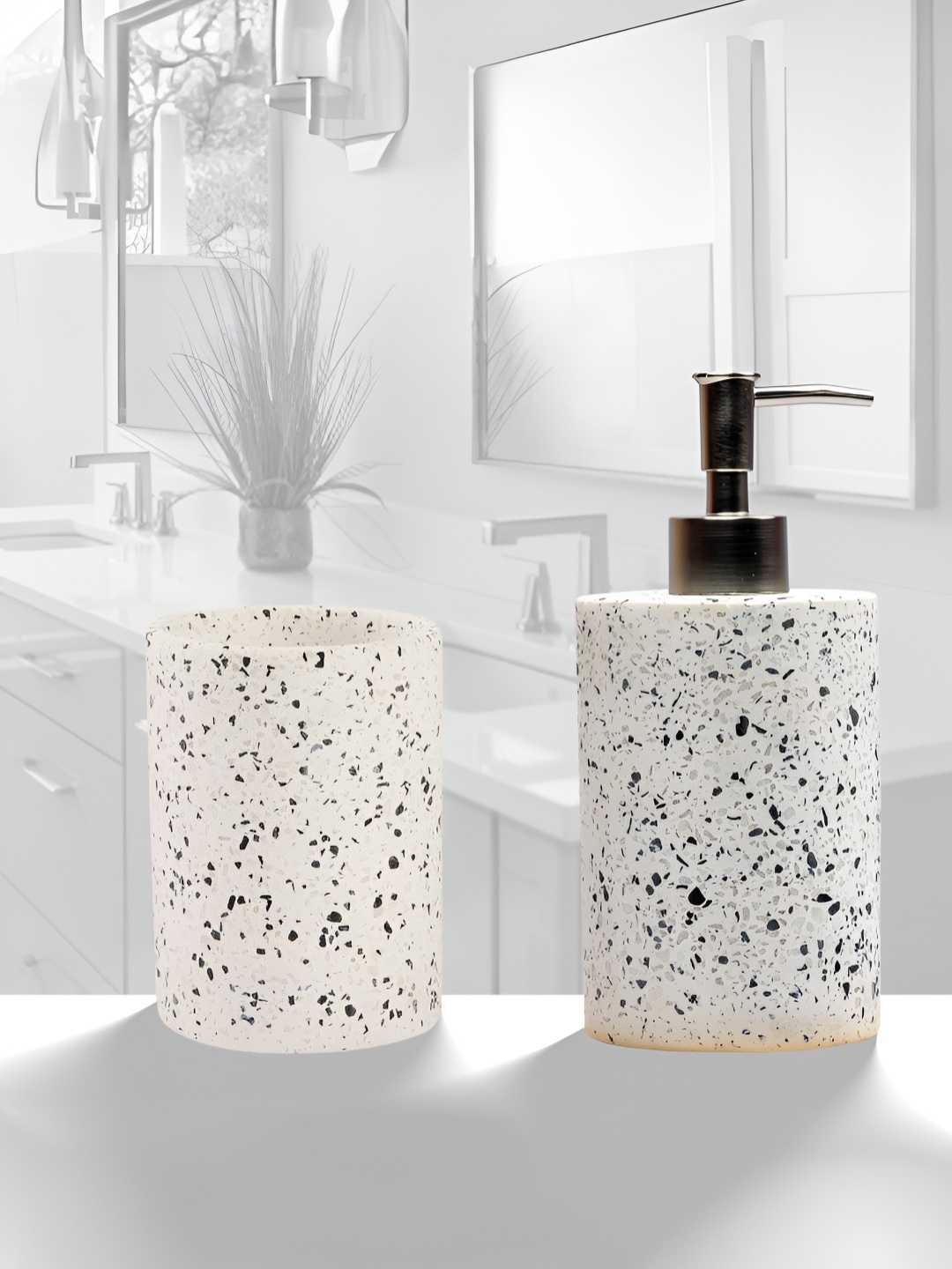 

Anko White & Black 2 pieces Textured Ceramic Bath Accessories Set