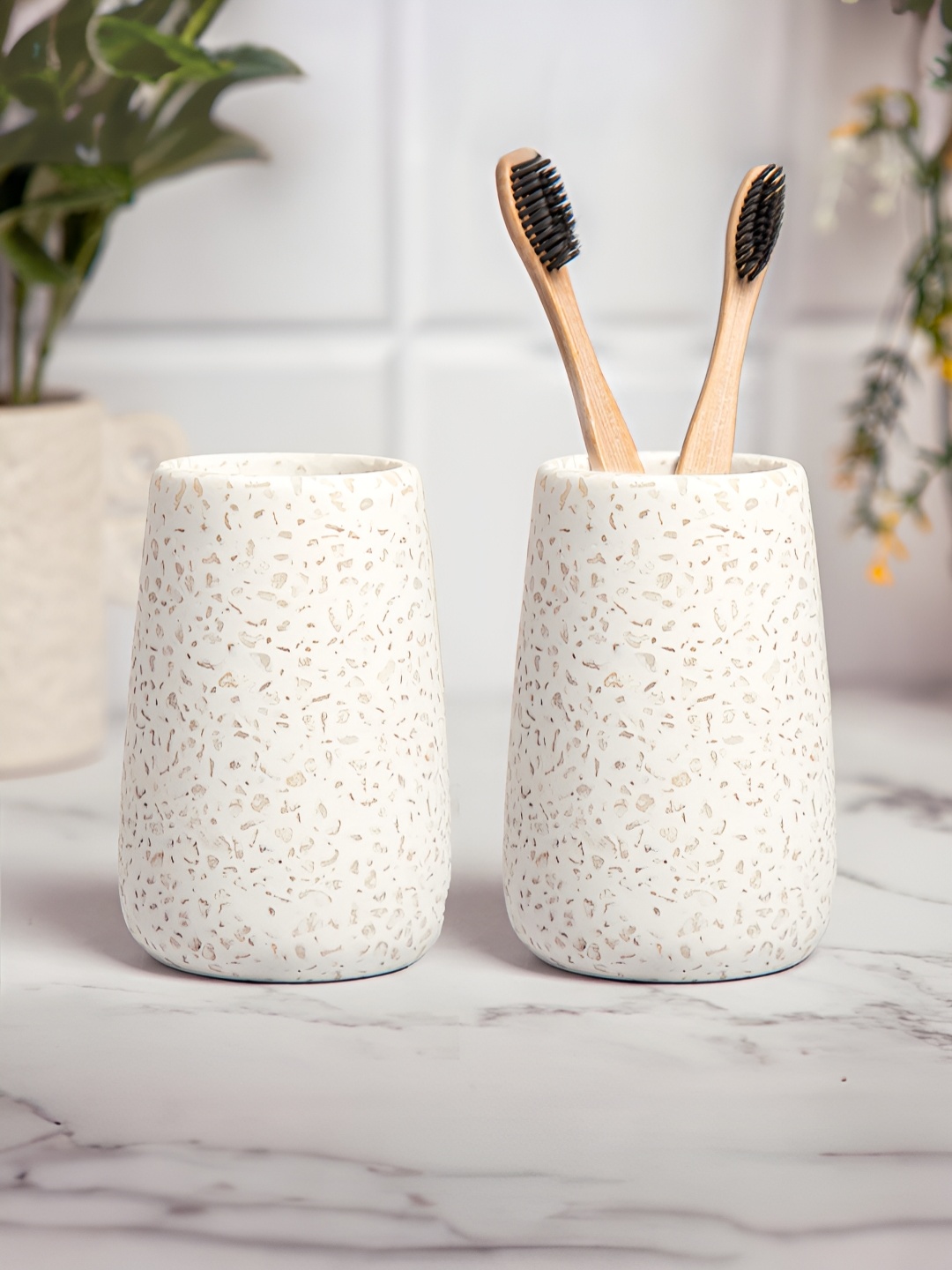 Anko White & Beige 2 pieces Textured Ceramic Toothbrush Holders