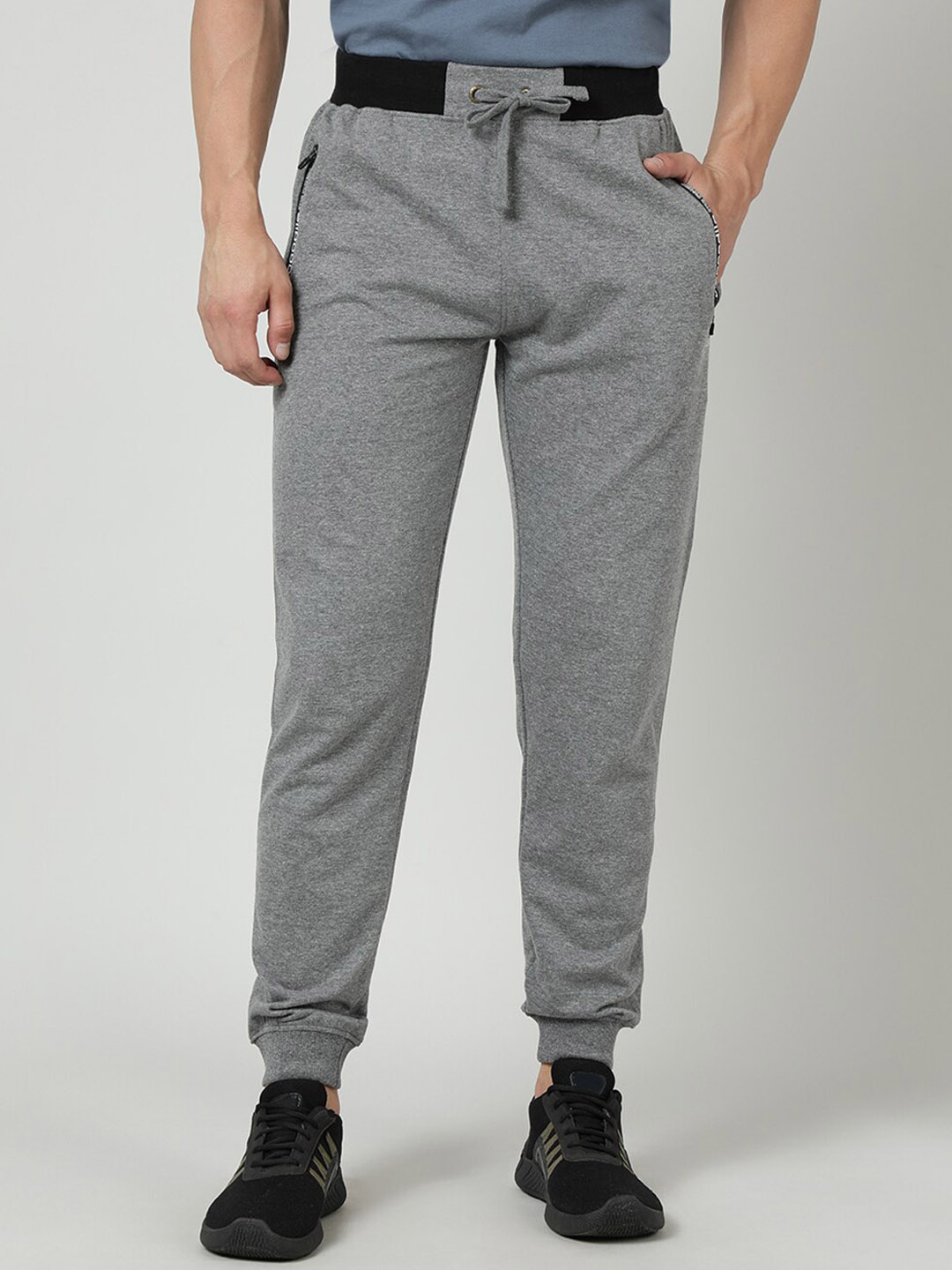 

Crocodile Men Slim-Fit Cotton Joggers, Grey melange