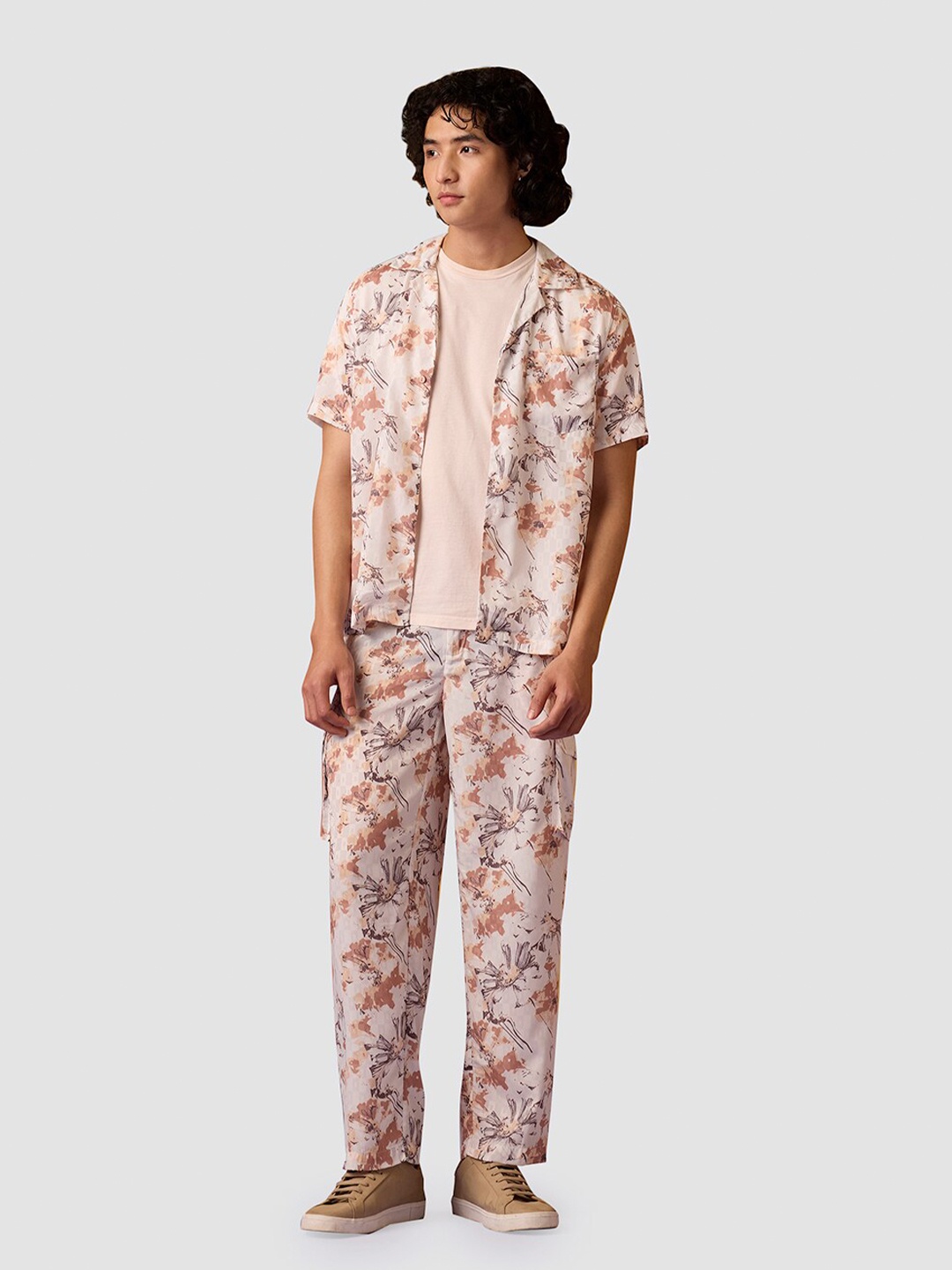 

Muvazo Floral Odyssey Comfort Fit Floral Printed Casual Shirt, Camel brown