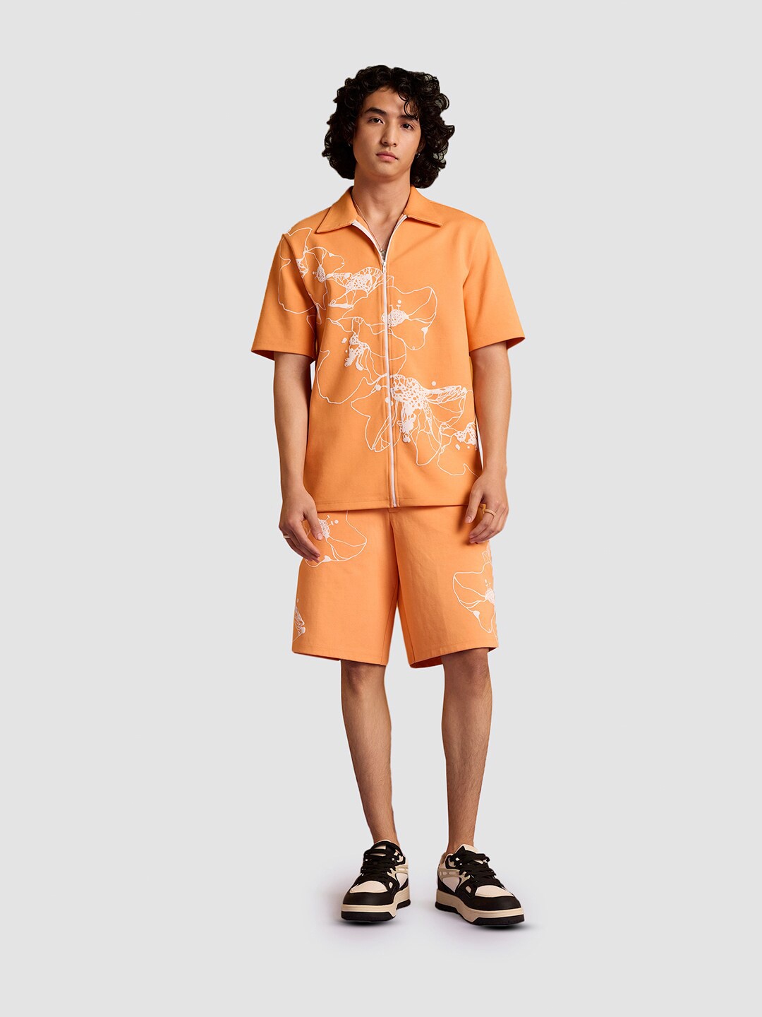 

Muvazo Sunbeam Spect'rum Comfort Fit Floral Printed Casual Cotton Shirt, Orange