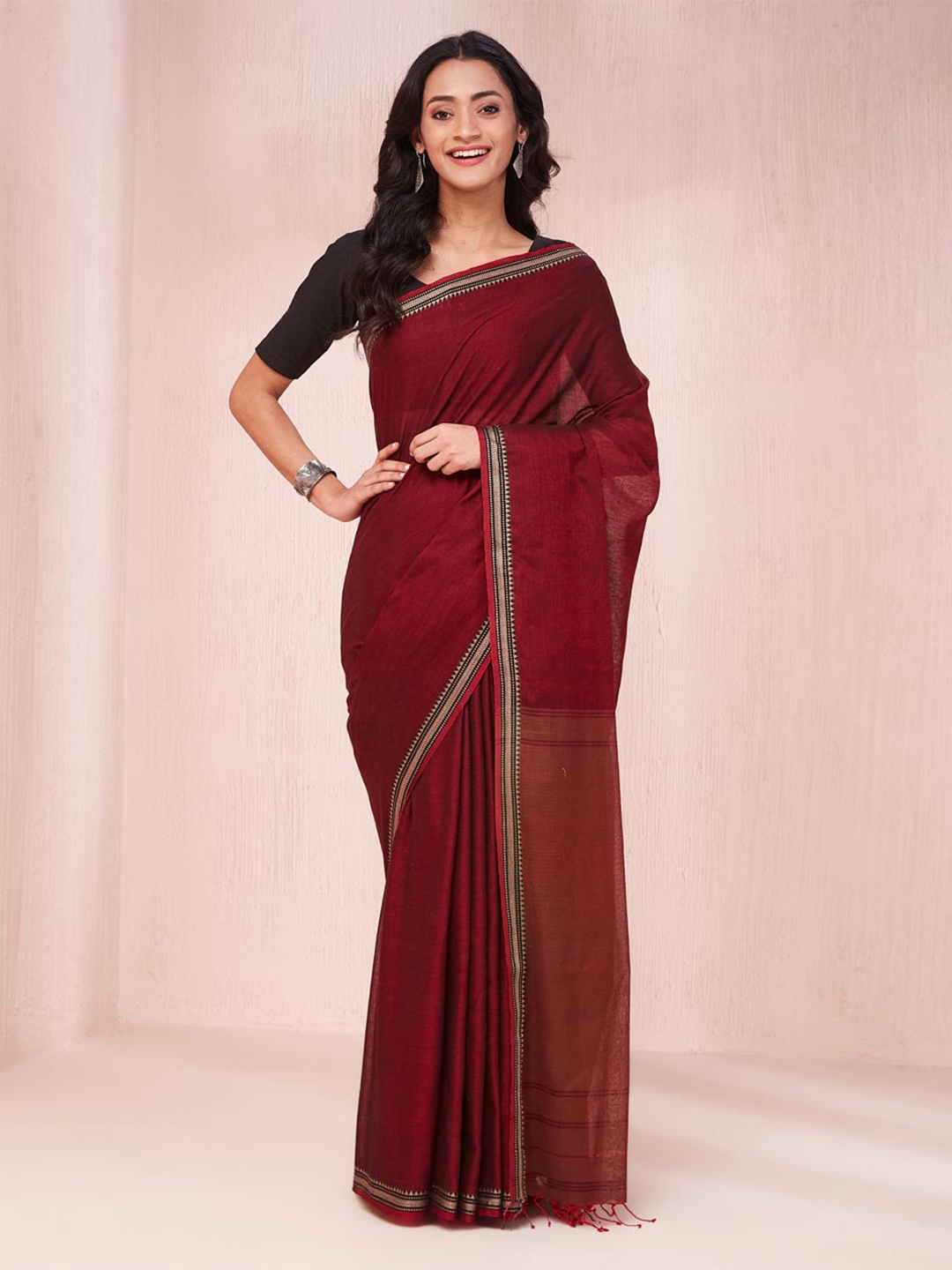 

Fabindia Solid Pure Cotton Zari Saree, Maroon