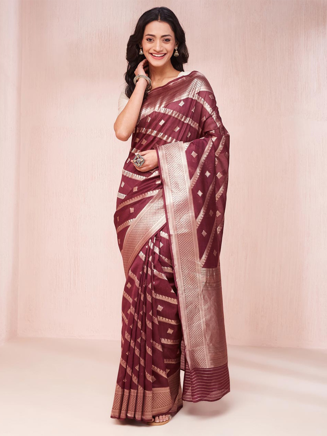 

Fabindia Ethnic Motif Woven Design Zari Silk Cotton Banarasi Saree, Maroon
