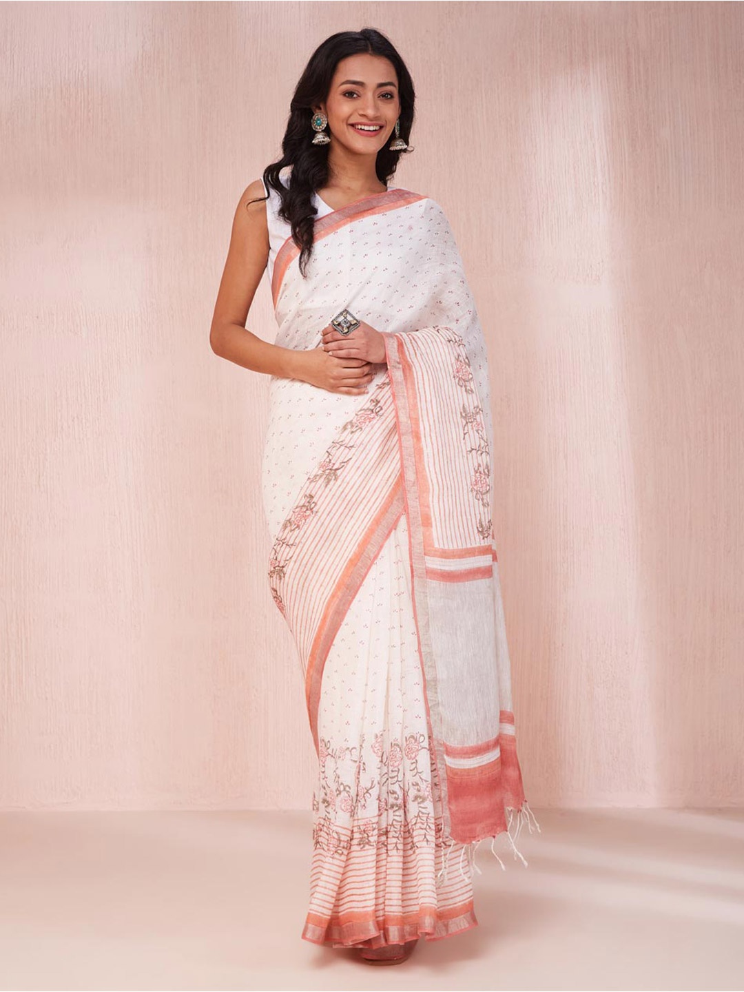

Fabindia Floral Printed Zari Linen Blend Saree, White