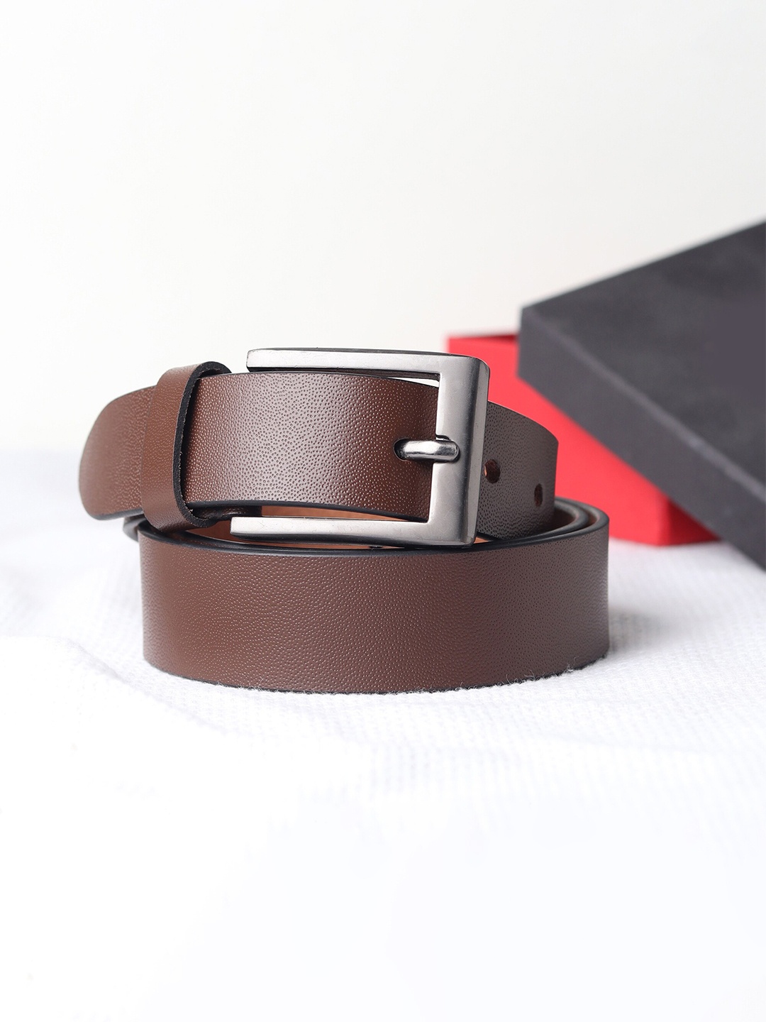 

The Roadster Lifestyle Co. Men Textured Genuine Leather Belt, Brown