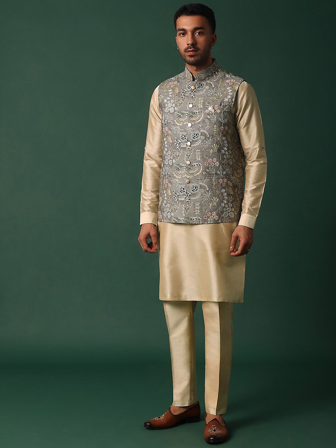 

KALKI Fashion Mandarin Collar Long Sleeves Embroidered Straight Kurta with Pyjama, Grey