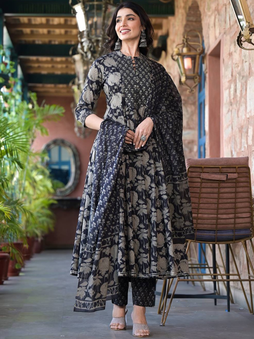 

Varanga Floral Printed Panelled Mirror Work Pure Cotton Kurta with Trousers & Dupatta, Black