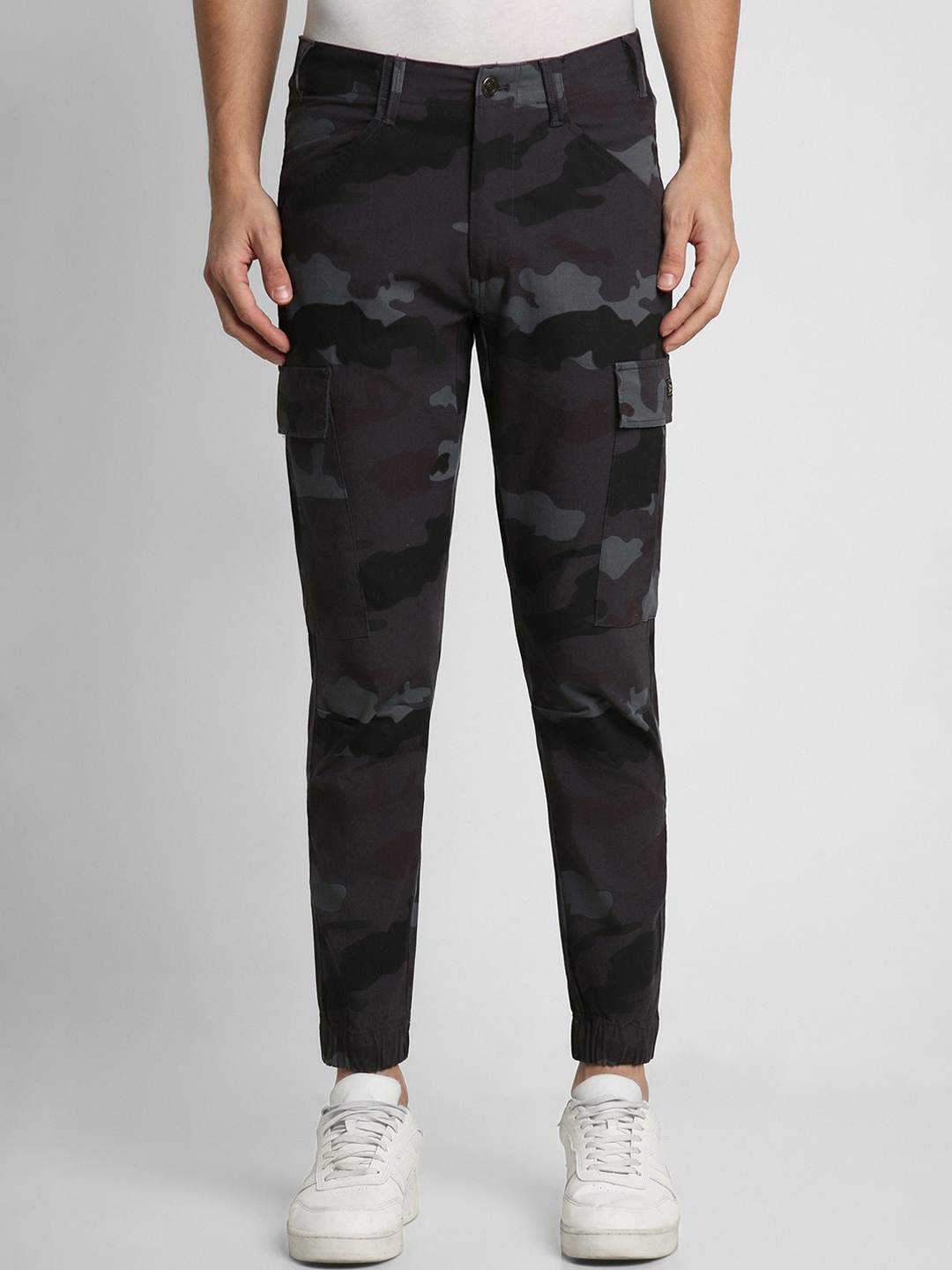 

Peter England Casuals Men Camouflage Printed Cargo Jogger Trouser, Grey