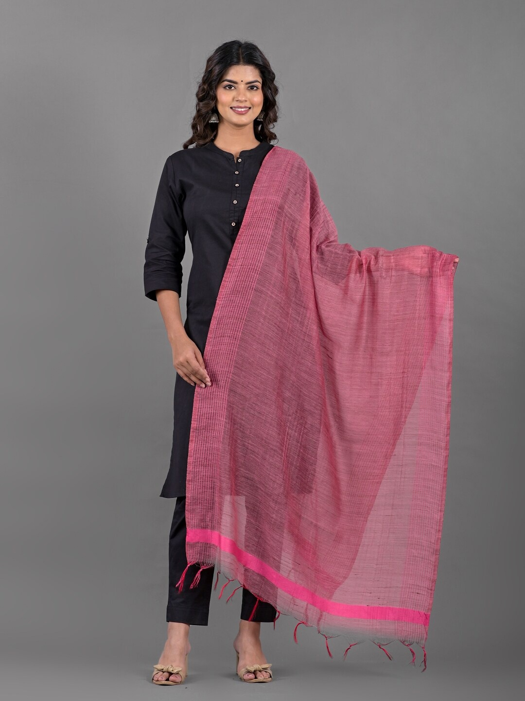 

Apratim Cotton Dupatta, Pink