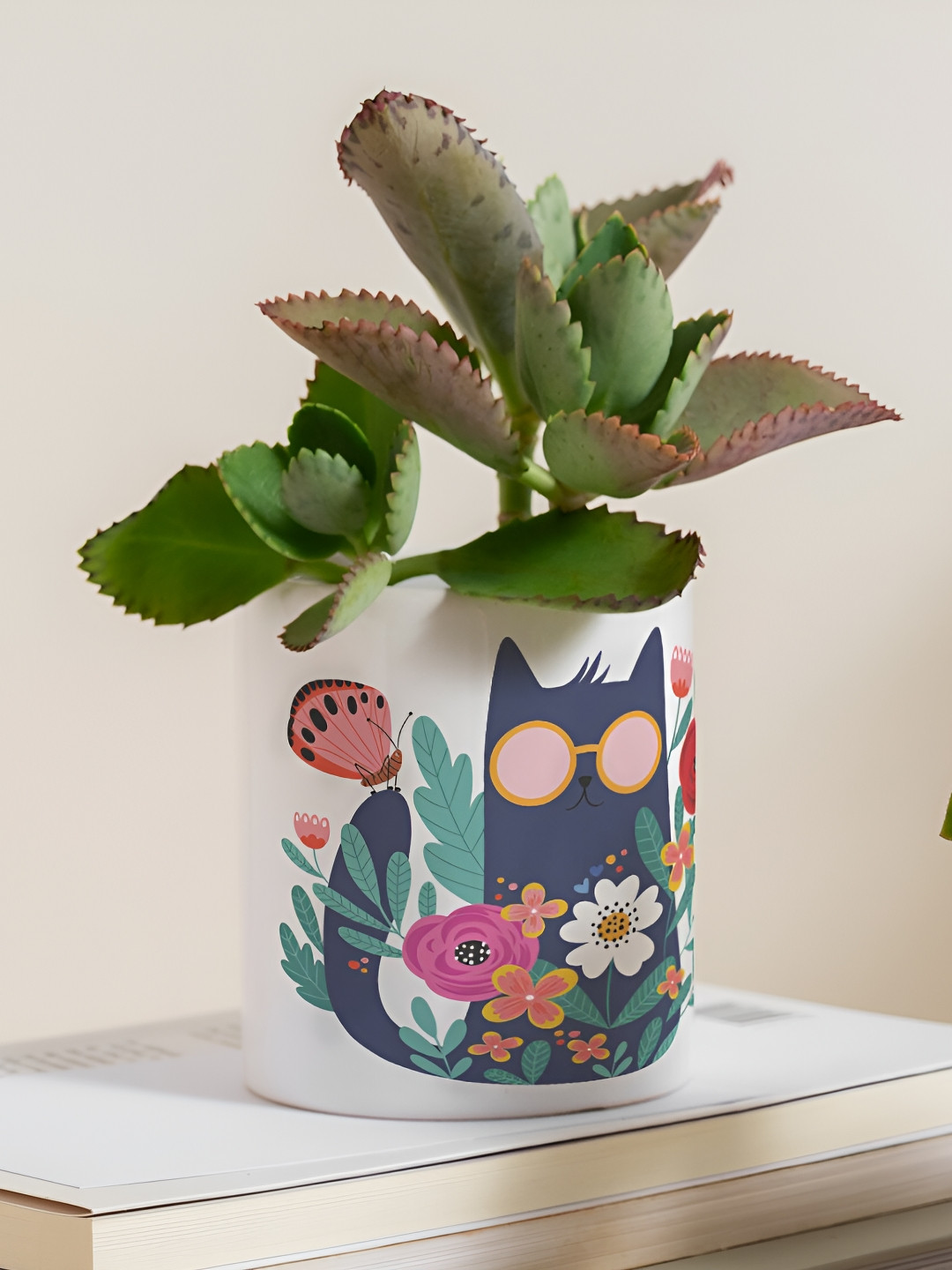 

Gathari White Printed Ceramic Planters