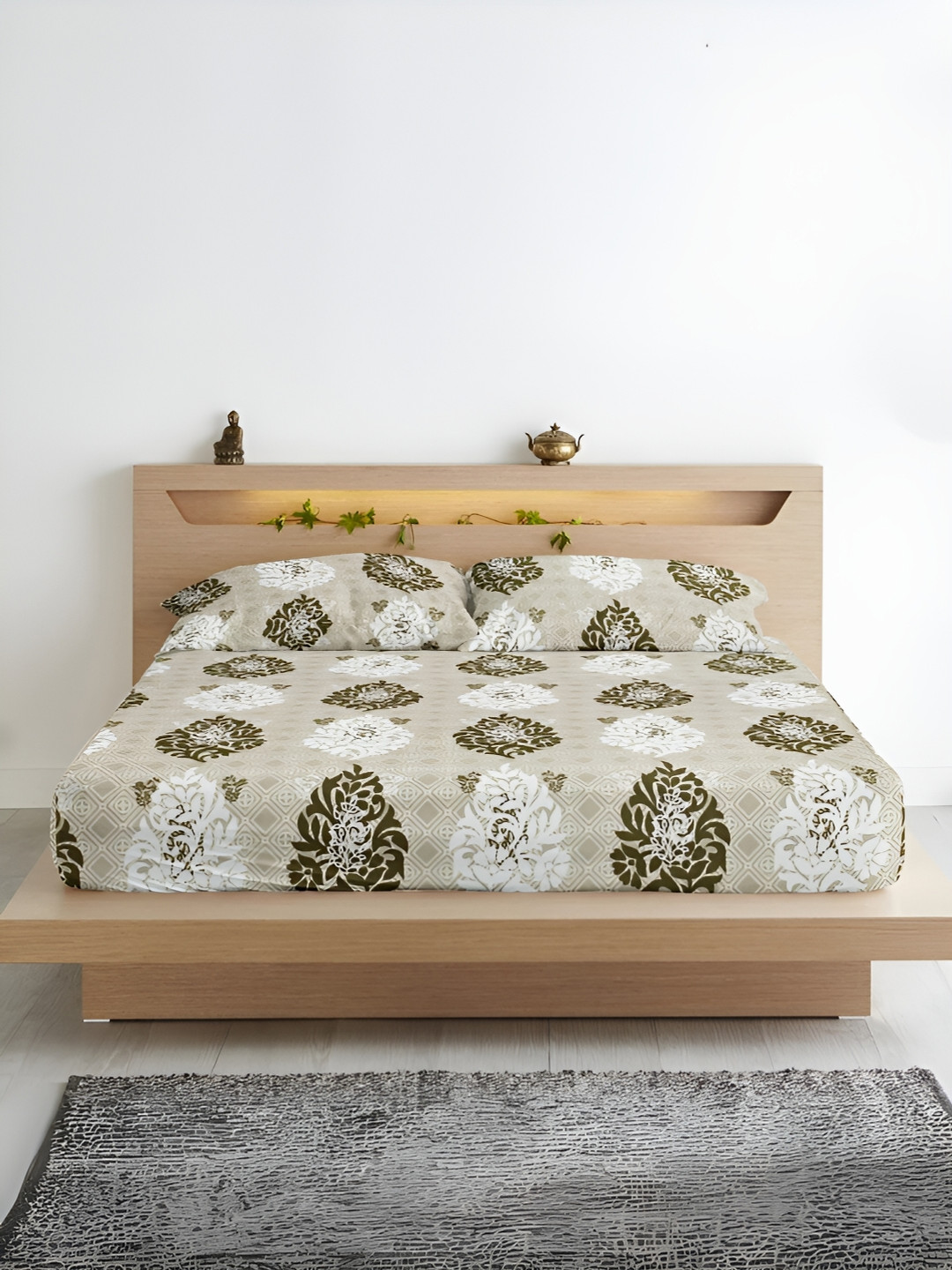 

Aurave Khaki & Green Floral Microfiber Fitted 210 TC King Bedsheet with 2 Pillow Covers