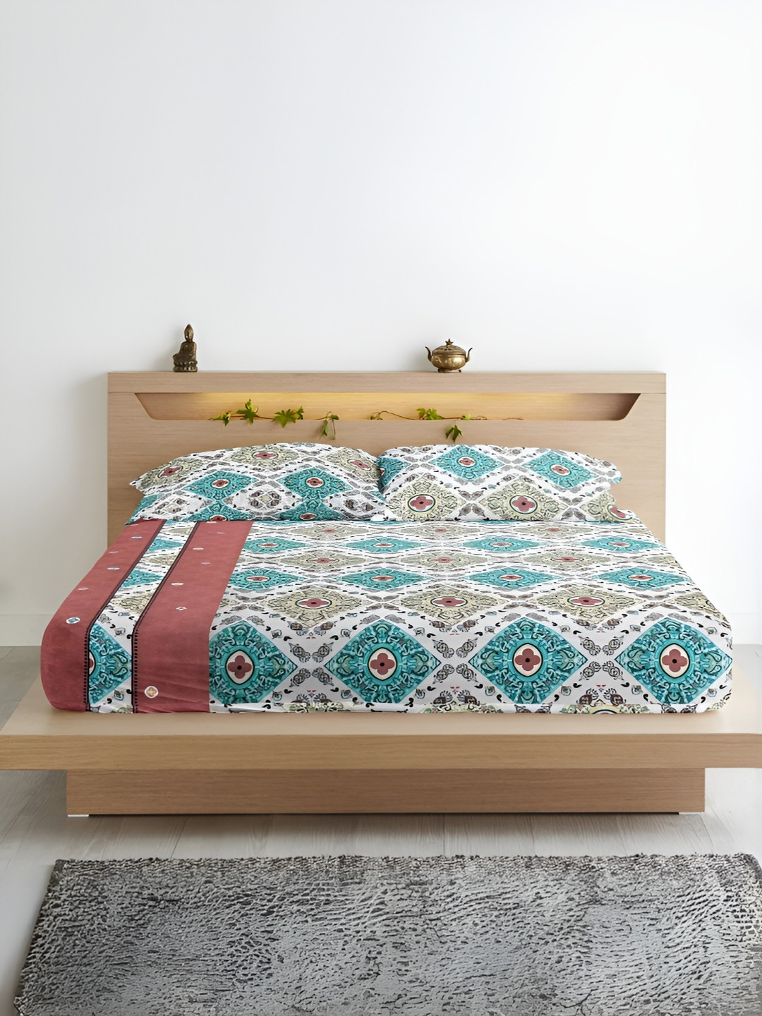 

Aurave Green & Brown Floral Microfiber 210 TC Fitted King Bedsheet With 2 Pillow Covers