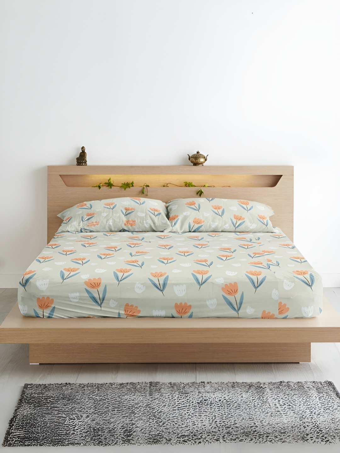 

Aurave Khaki & Blue Floral Microfiber Fitted 210 TC King Bedsheet with 2 Pillow Covers