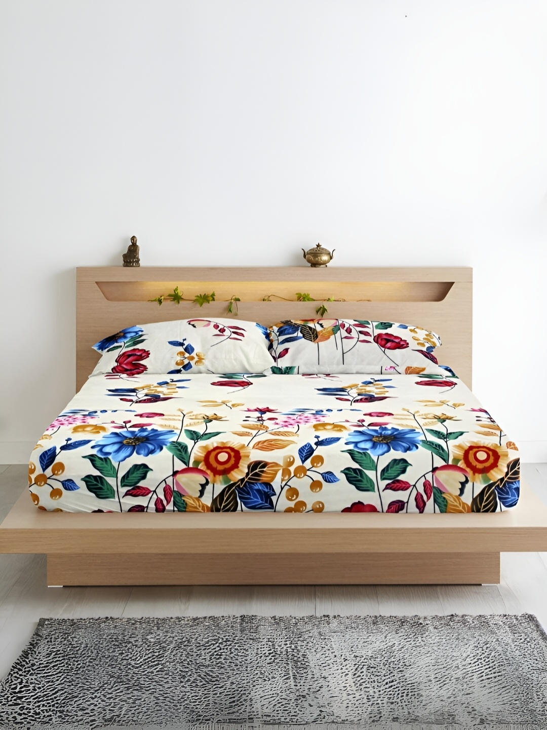 

Aurave Burgundy & Blue Floral Microfiber 210 TC Fitted King Bedsheet With 2 Pillow Covers