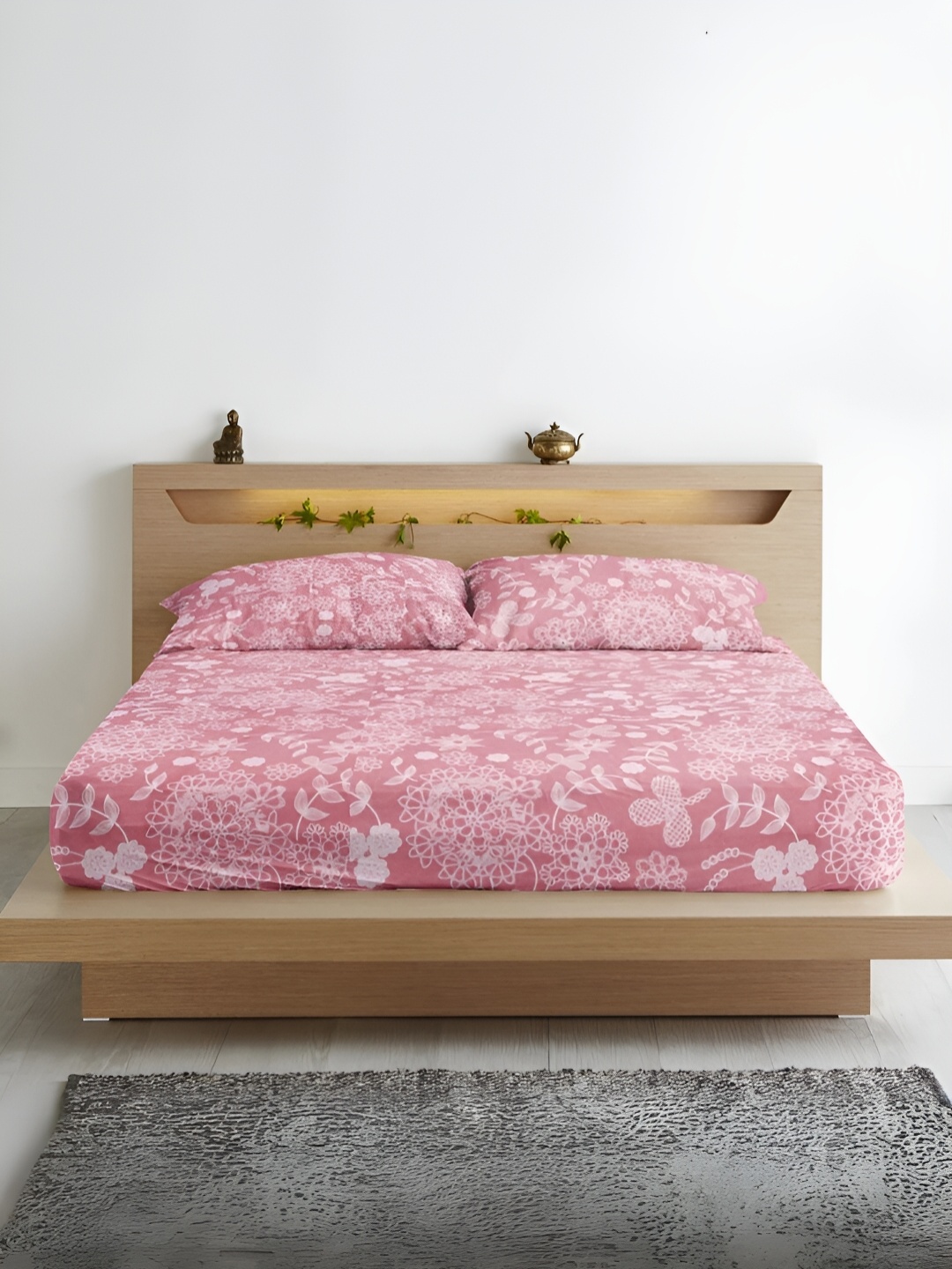 

Aurave Peach Floral Microfiber 210 TC Fitted Queen Bedsheet With 2 Pillow Covers