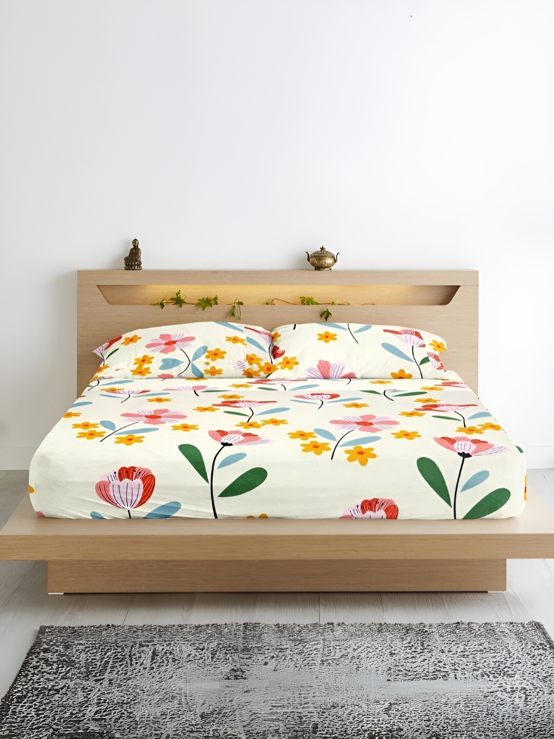 Aurave White & Yellow Floral Microfiber Fitted 210 TC King Bedsheet with 2 Pillow Covers